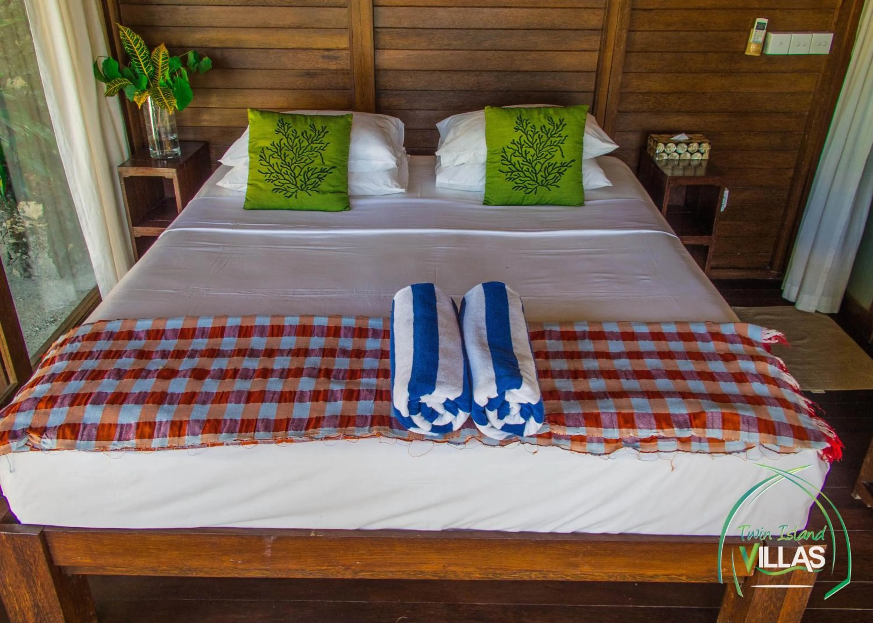 Bedroom, Bed in Twin Island Villas & Dive Resort