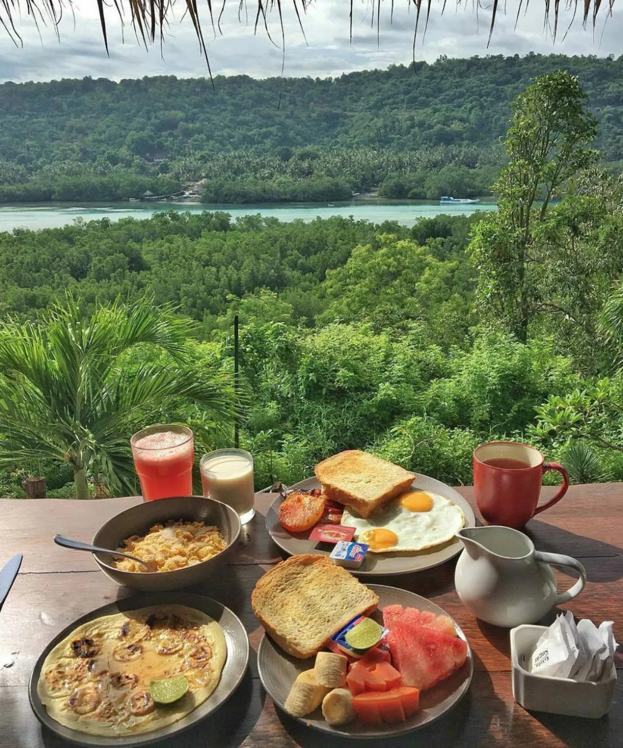 Breakfast in Twin Island Villas & Dive Resort