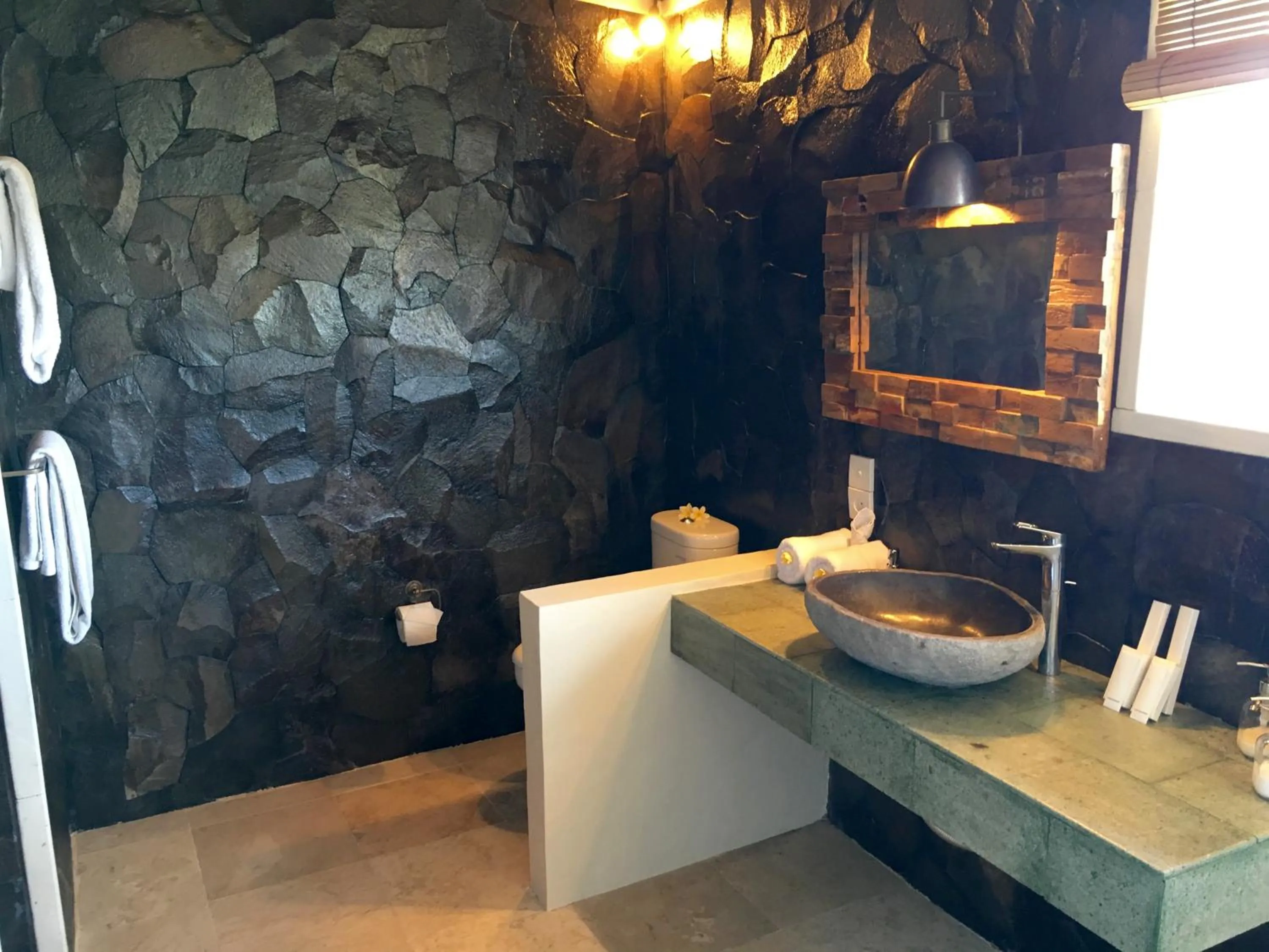 Bathroom in Twin Island Villas & Dive Resort