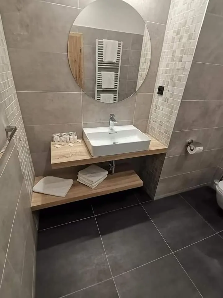 Bathroom in Sareza hotel