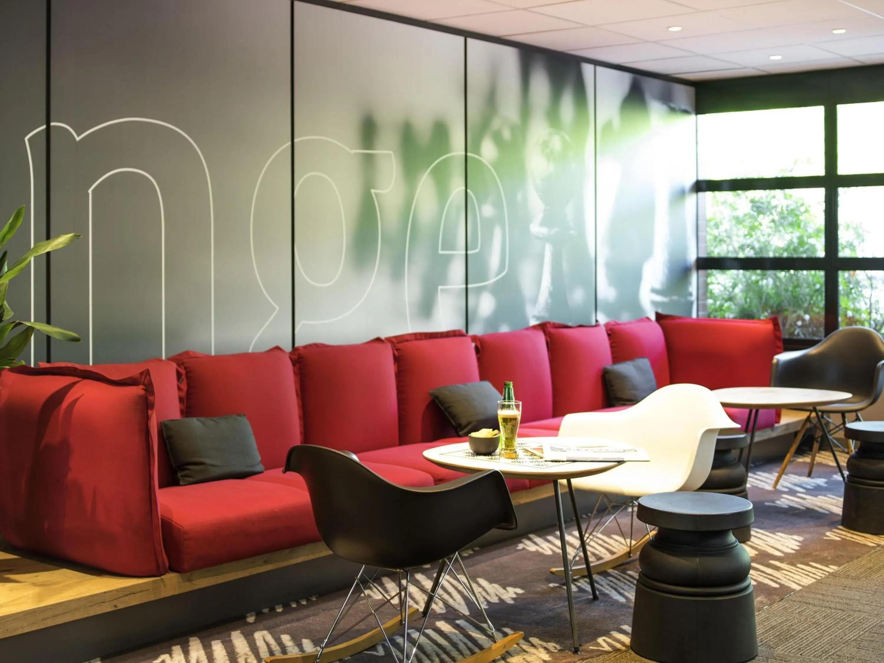 Lounge or bar in ibis Paris Saint-Denis Stade Sud