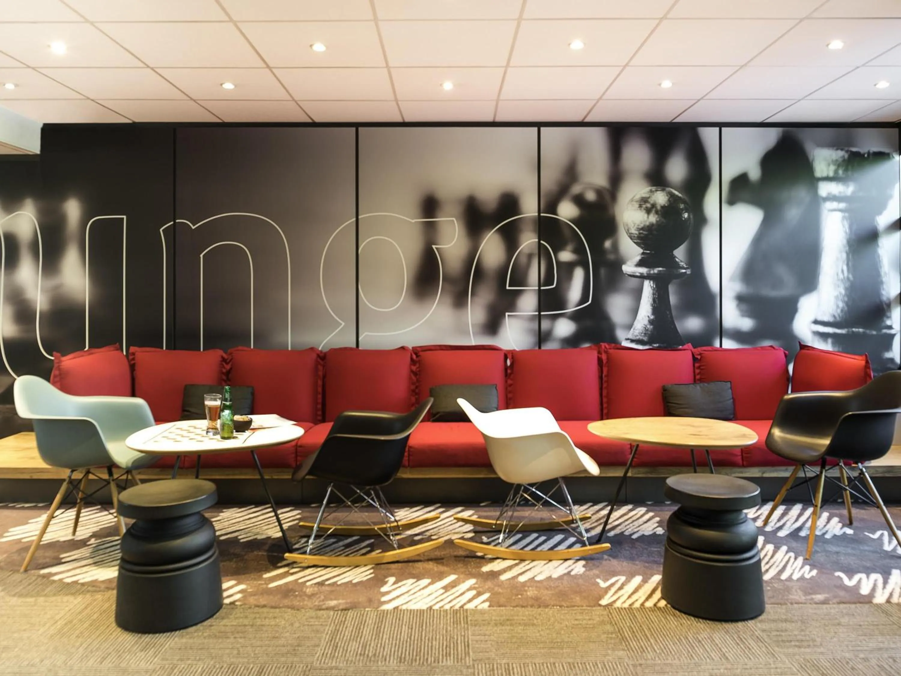 Lounge or bar in ibis Paris Saint-Denis Stade Sud