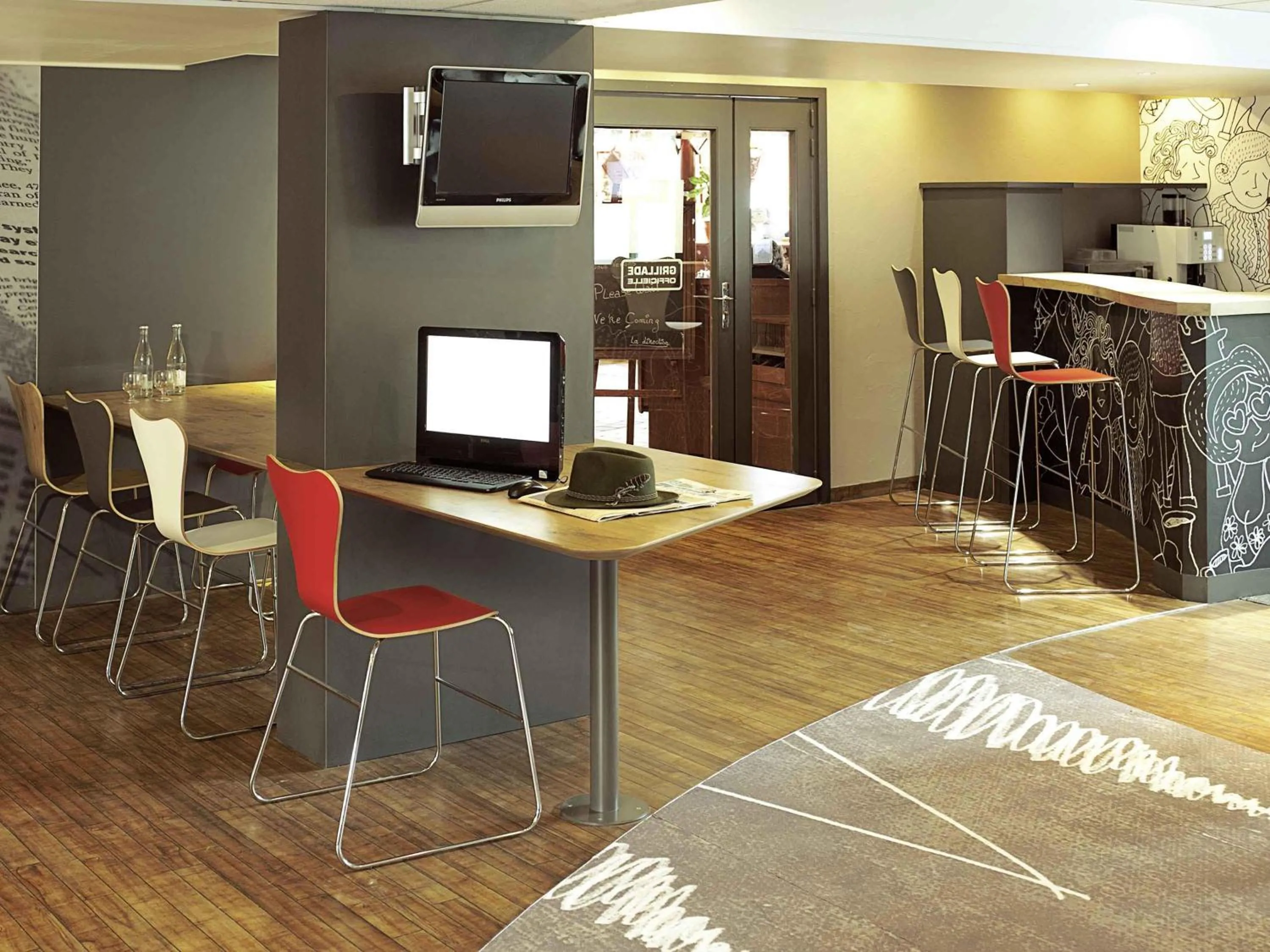 Lounge or bar in ibis Paris Saint-Denis Stade Sud