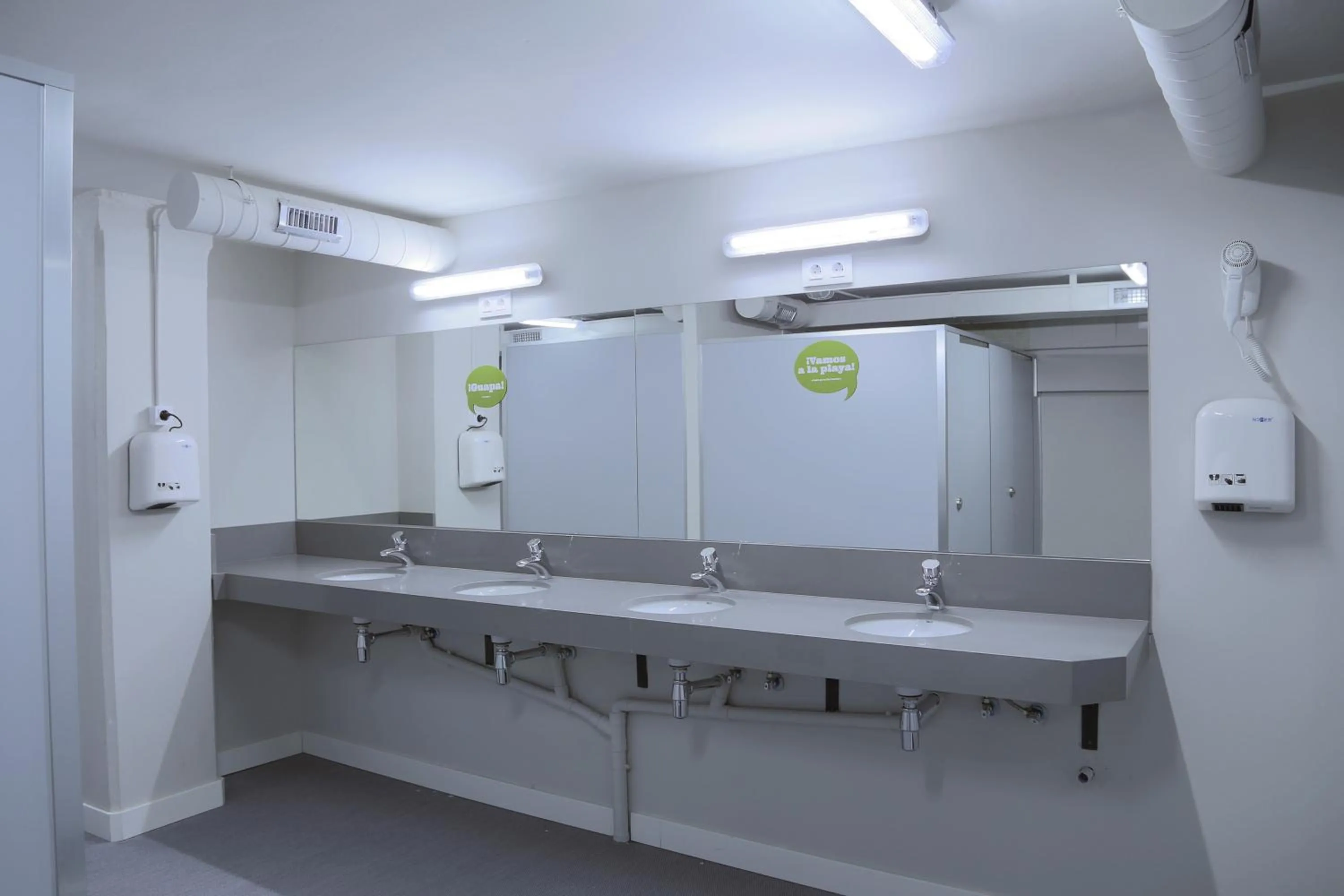 Bathroom in Hola Hostal Eixample