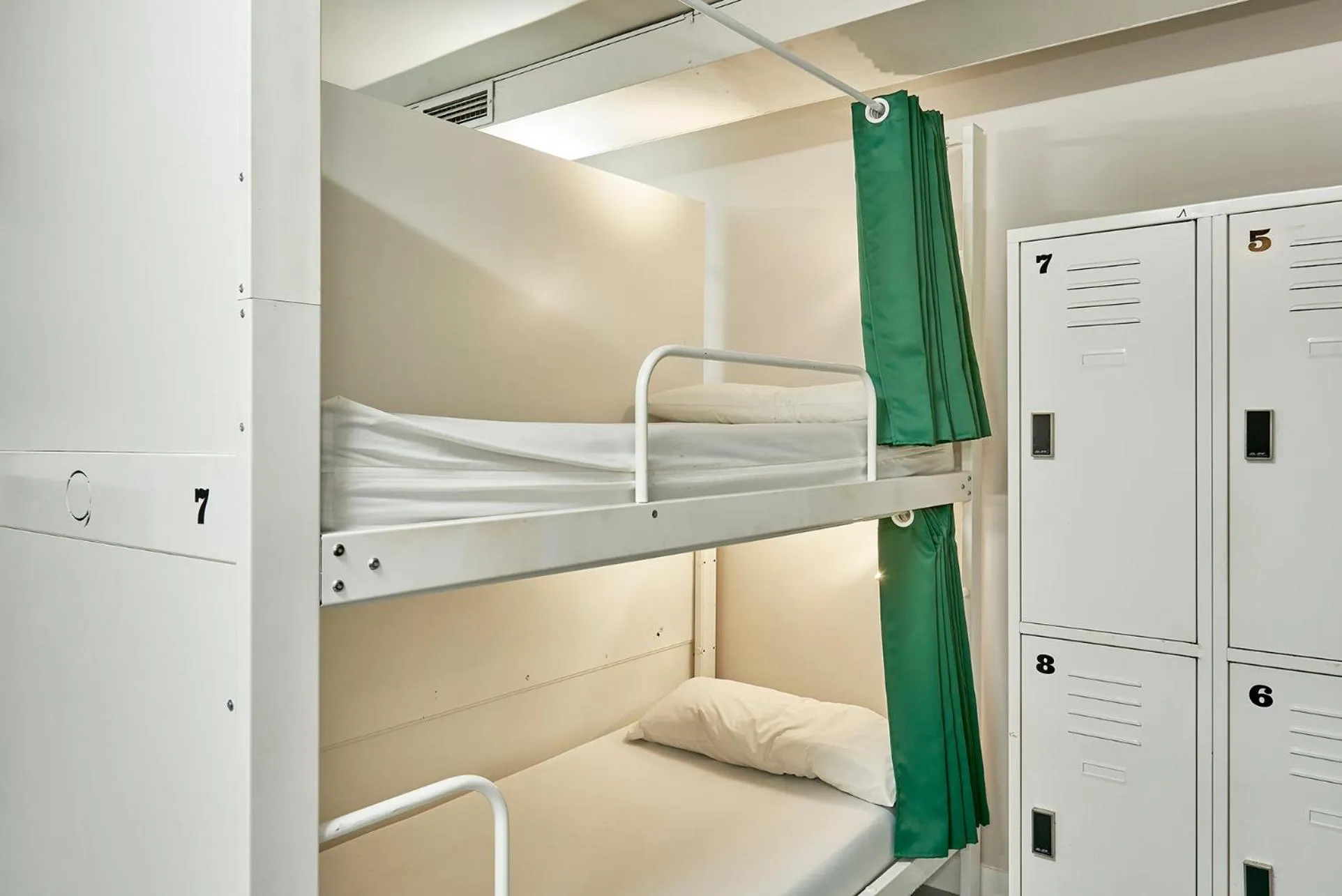 Hola Hostal Eixample