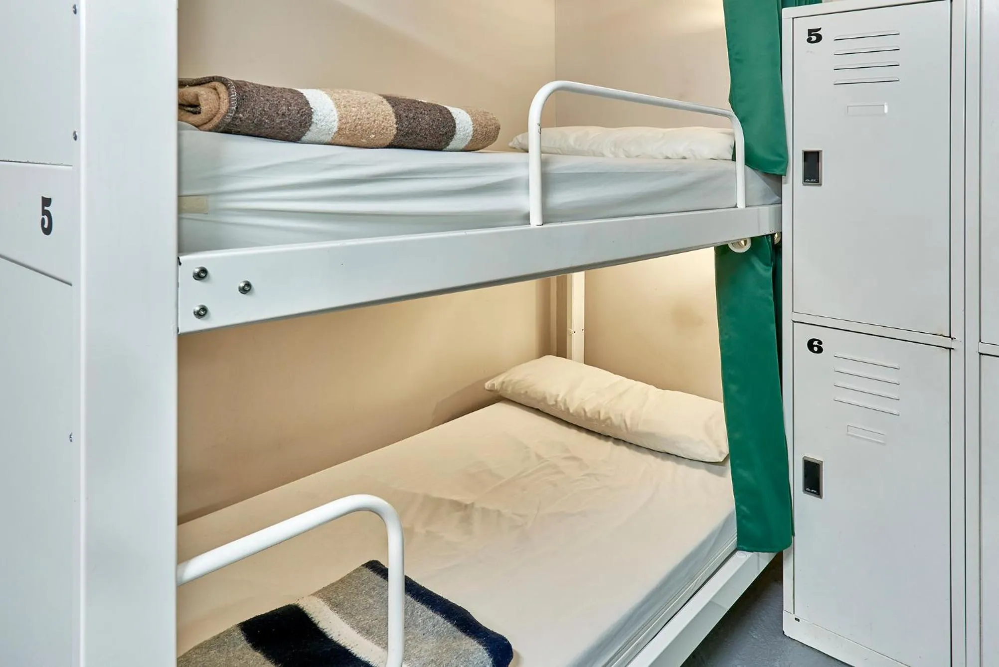 Bed in Hola Hostal Eixample