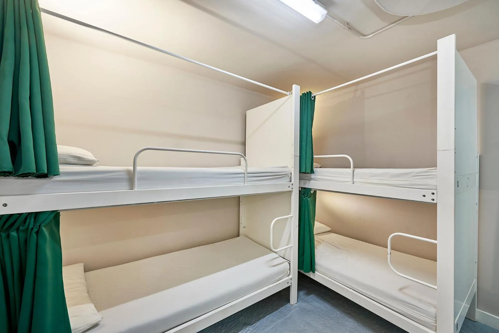 Bed in Hola Hostal Eixample