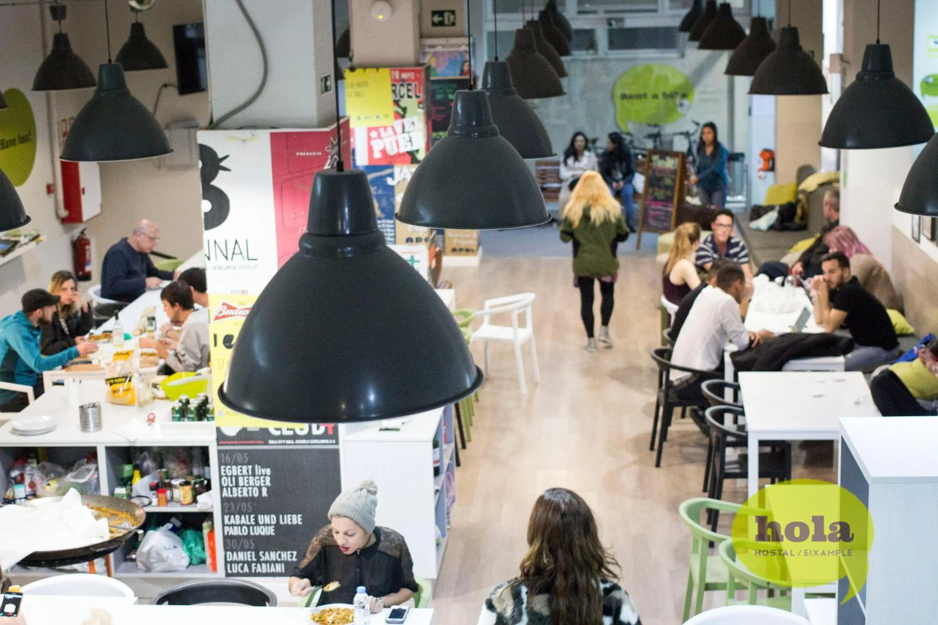 Lounge or bar in Hola Hostal Eixample