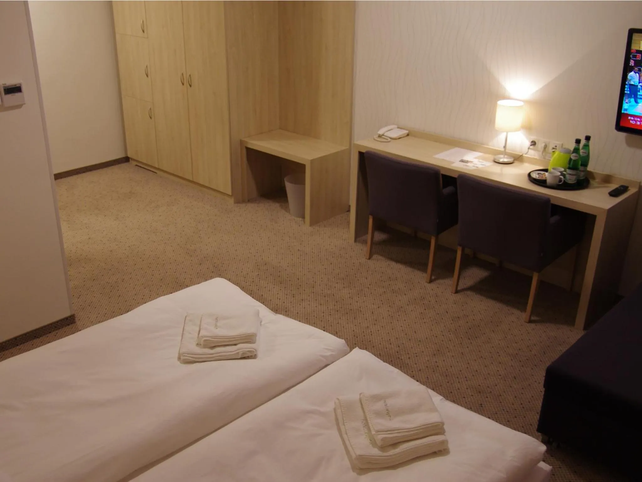 Bedroom, Bed in Hotel Uniejów