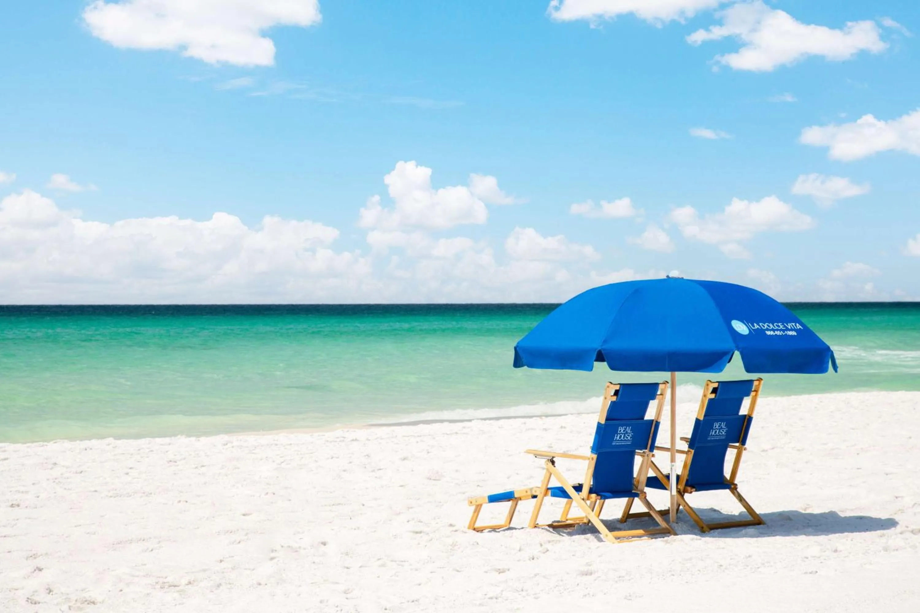 Property building in Beal House Fort Walton Beach, Tapestry Collection By Hilton