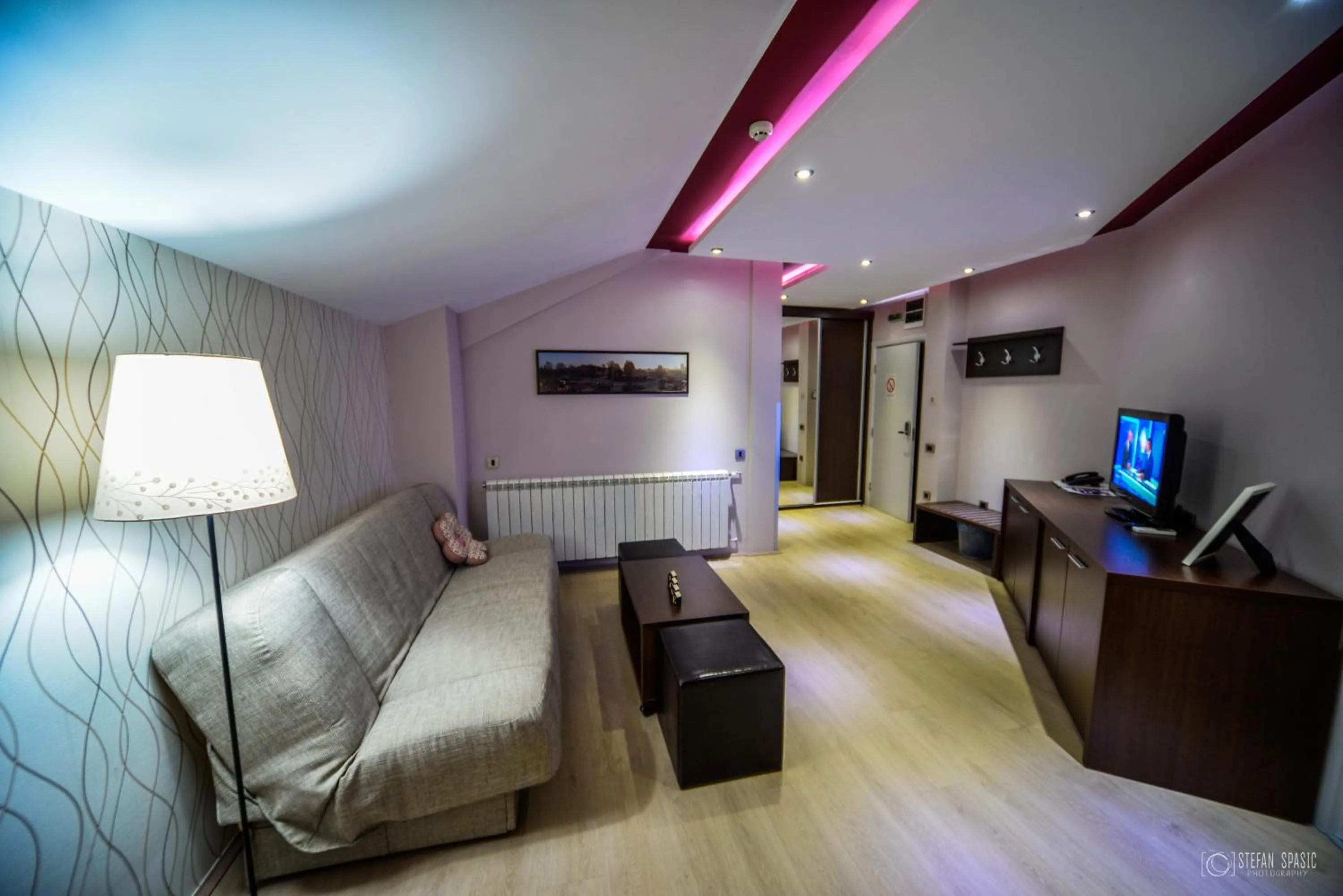 TV and multimedia in Garni Hotel 018 In