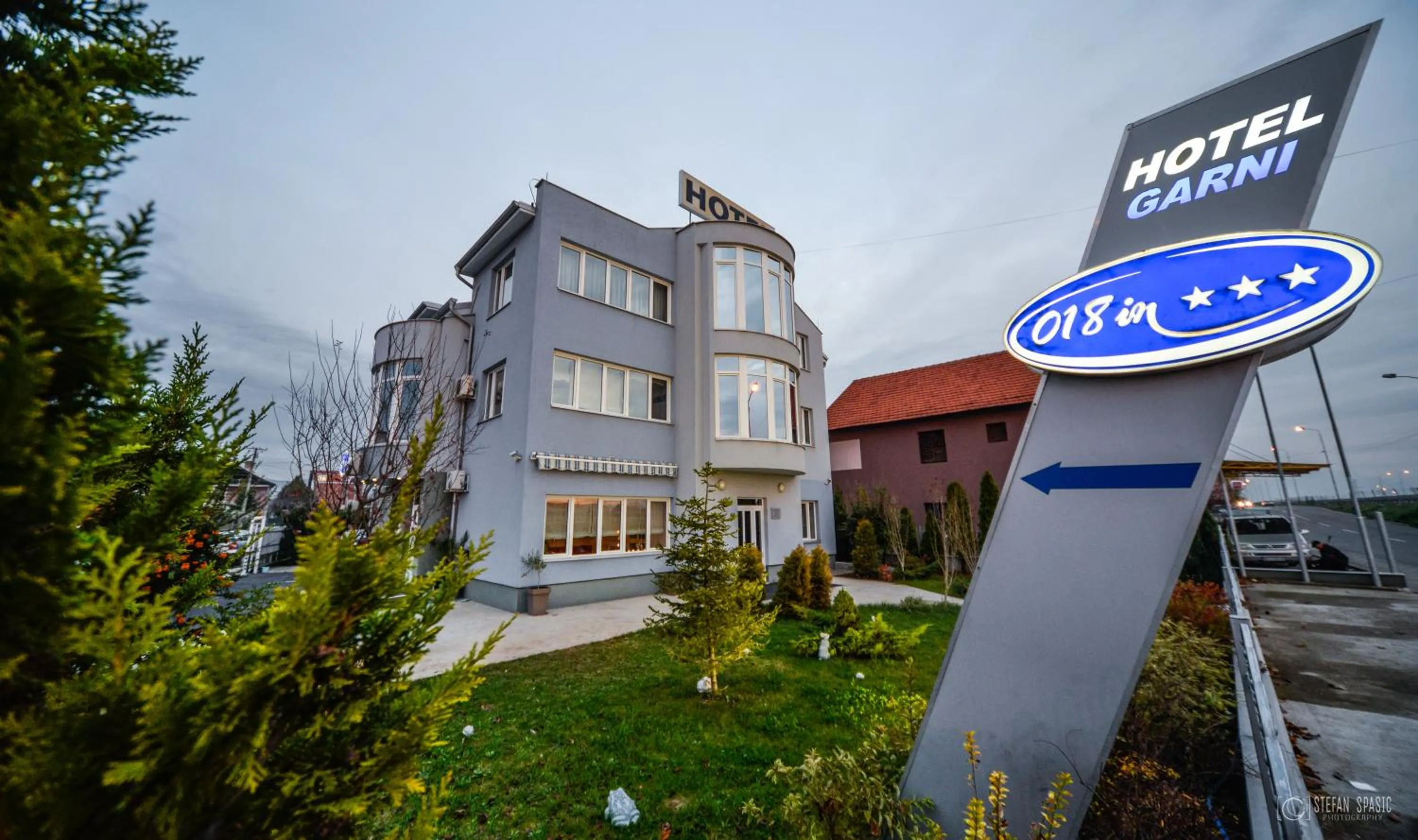 Facade/entrance in Garni Hotel 018 In