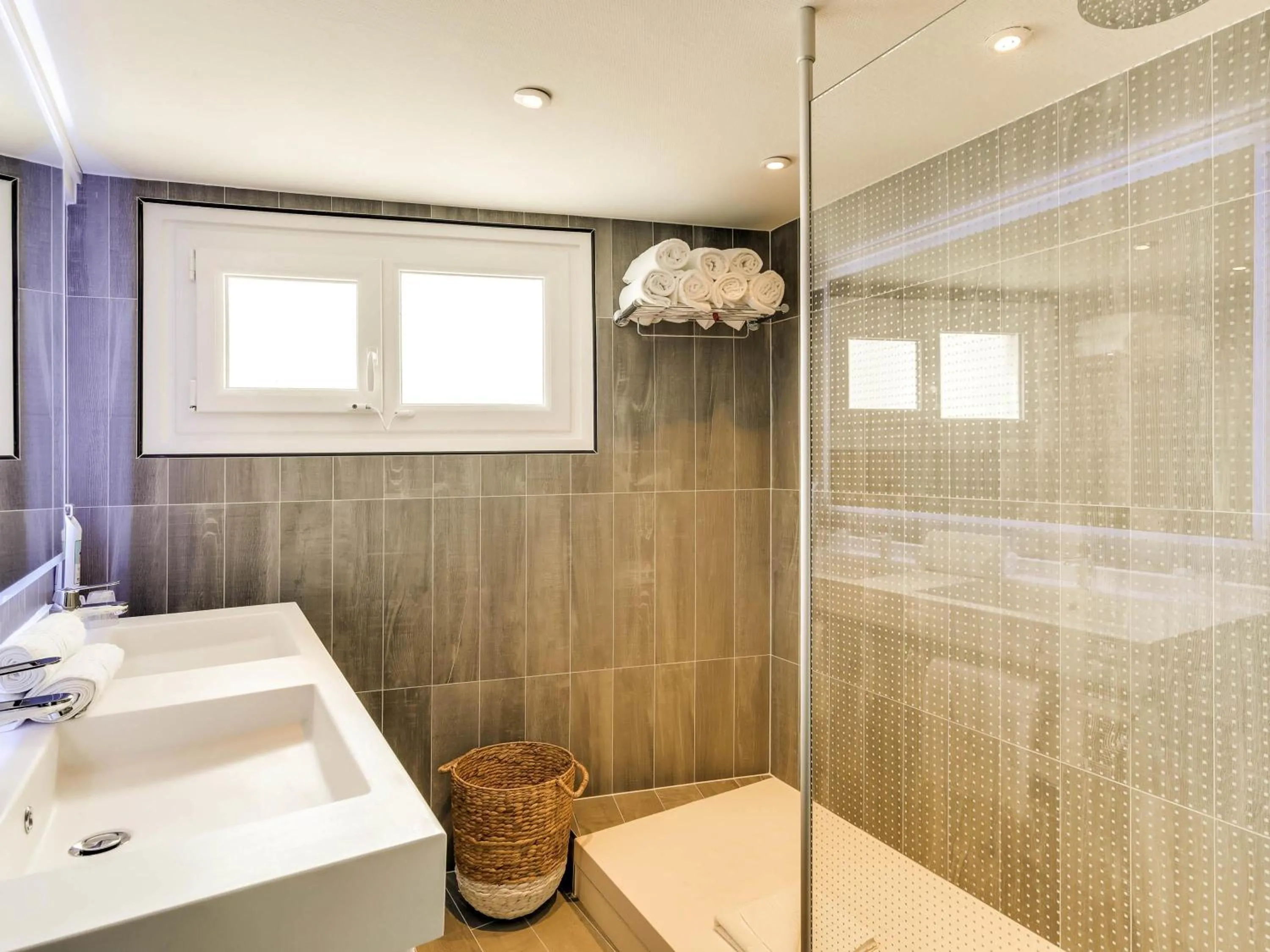 Bedroom in ibis Paris Grands Boulevards Opéra 9e