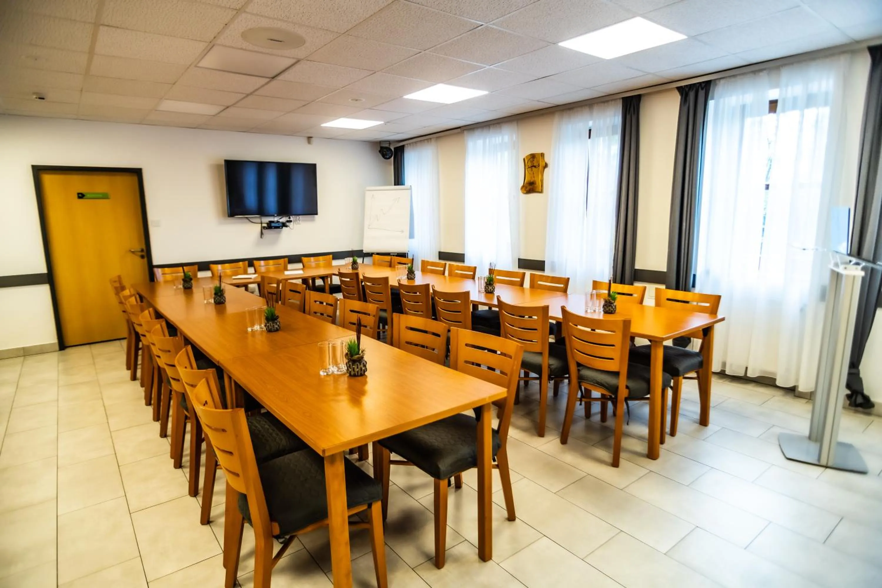 Restaurant/places to eat in 4 Évszak Hegyihotel