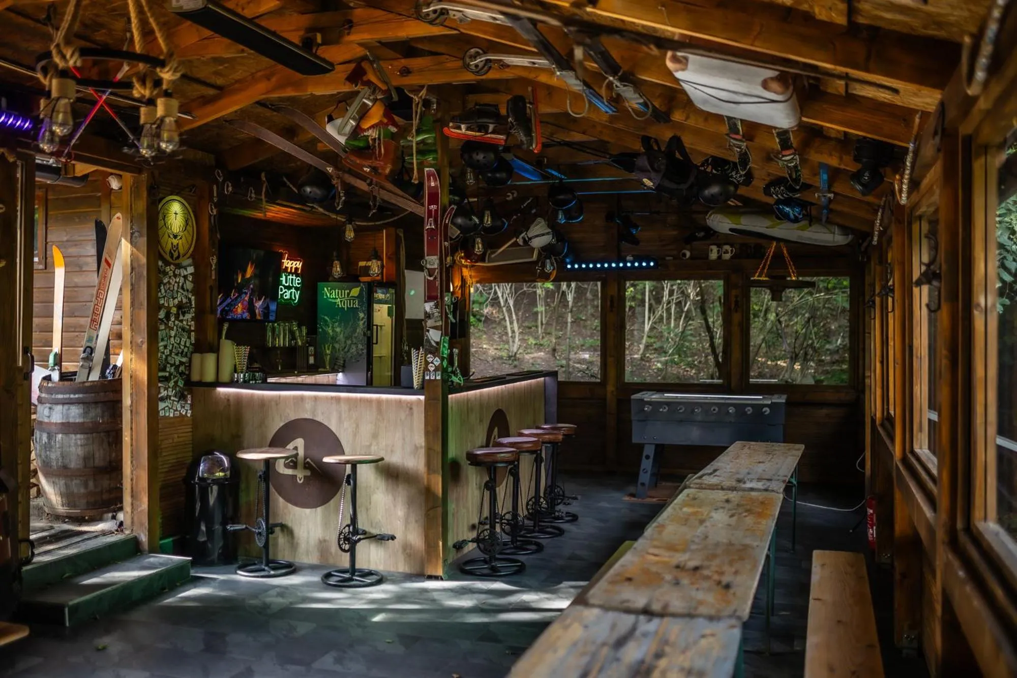 Lounge or bar in 4 Évszak Hegyihotel