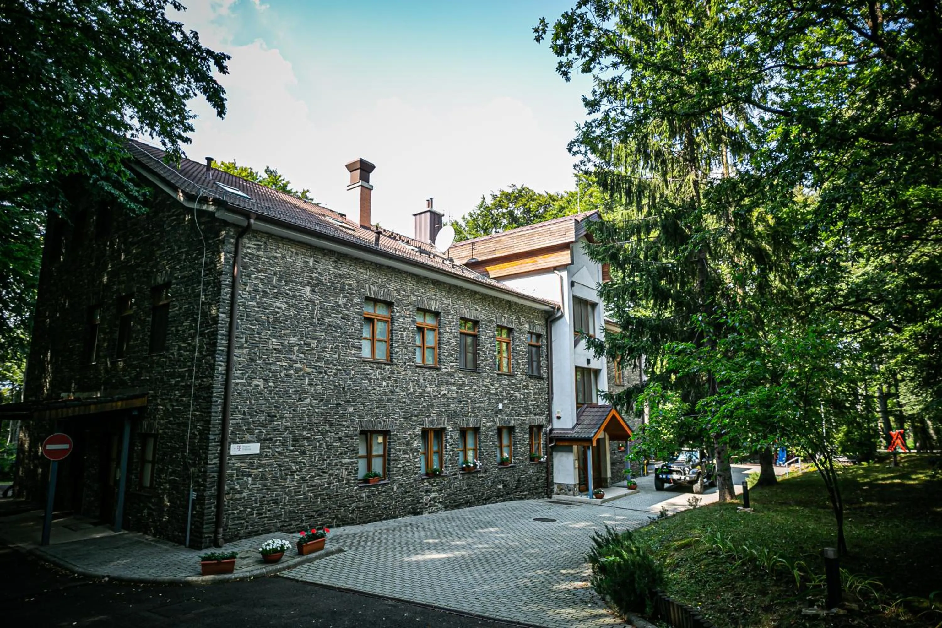Property building in 4 Évszak Hegyihotel