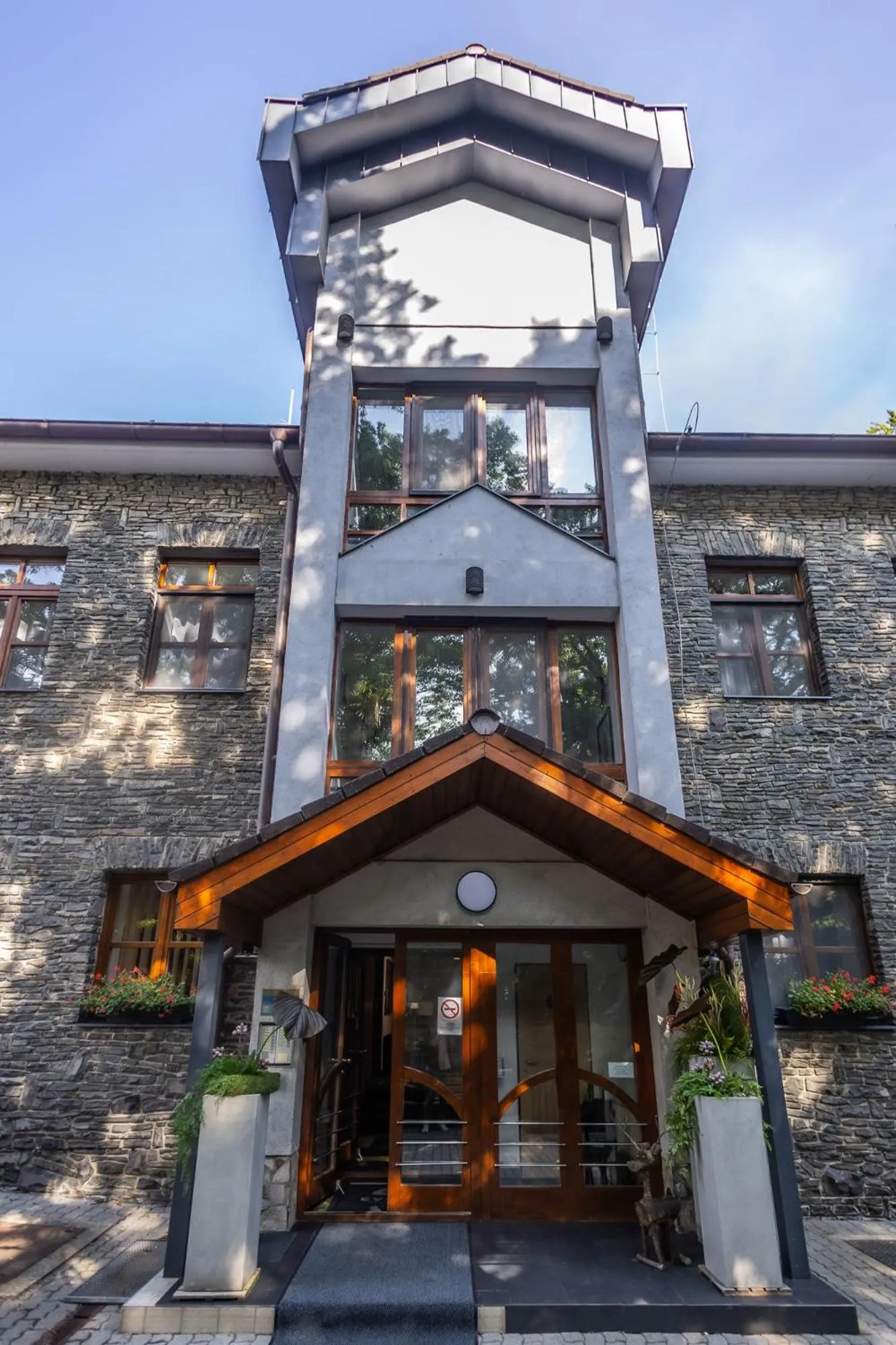 Property building in 4 Évszak Hegyihotel