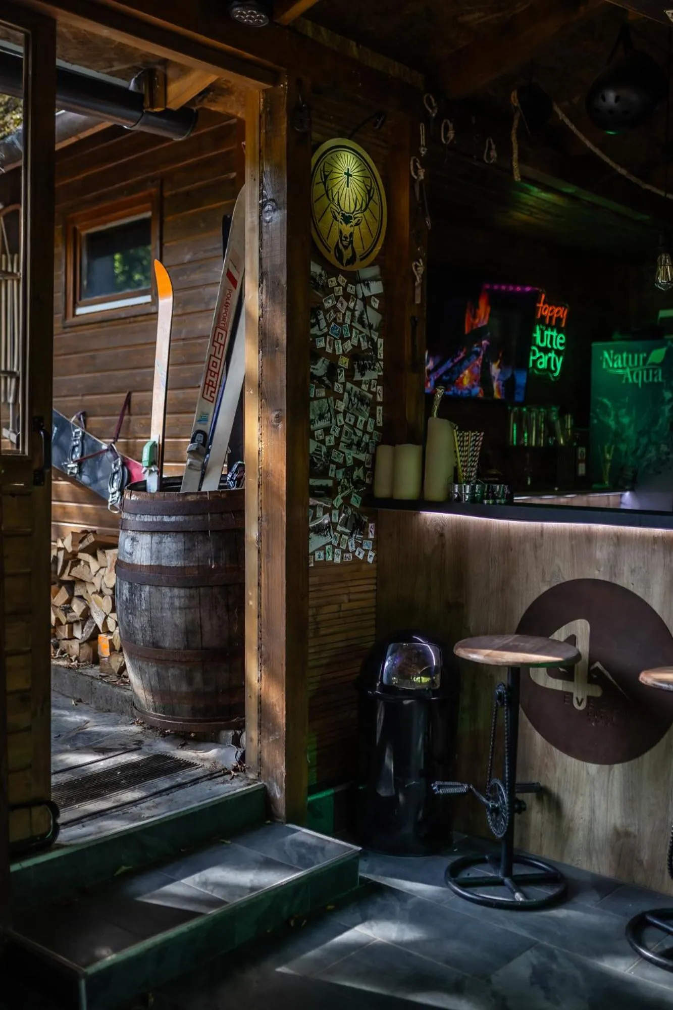 Nightclub / DJ in 4 Évszak Hegyihotel