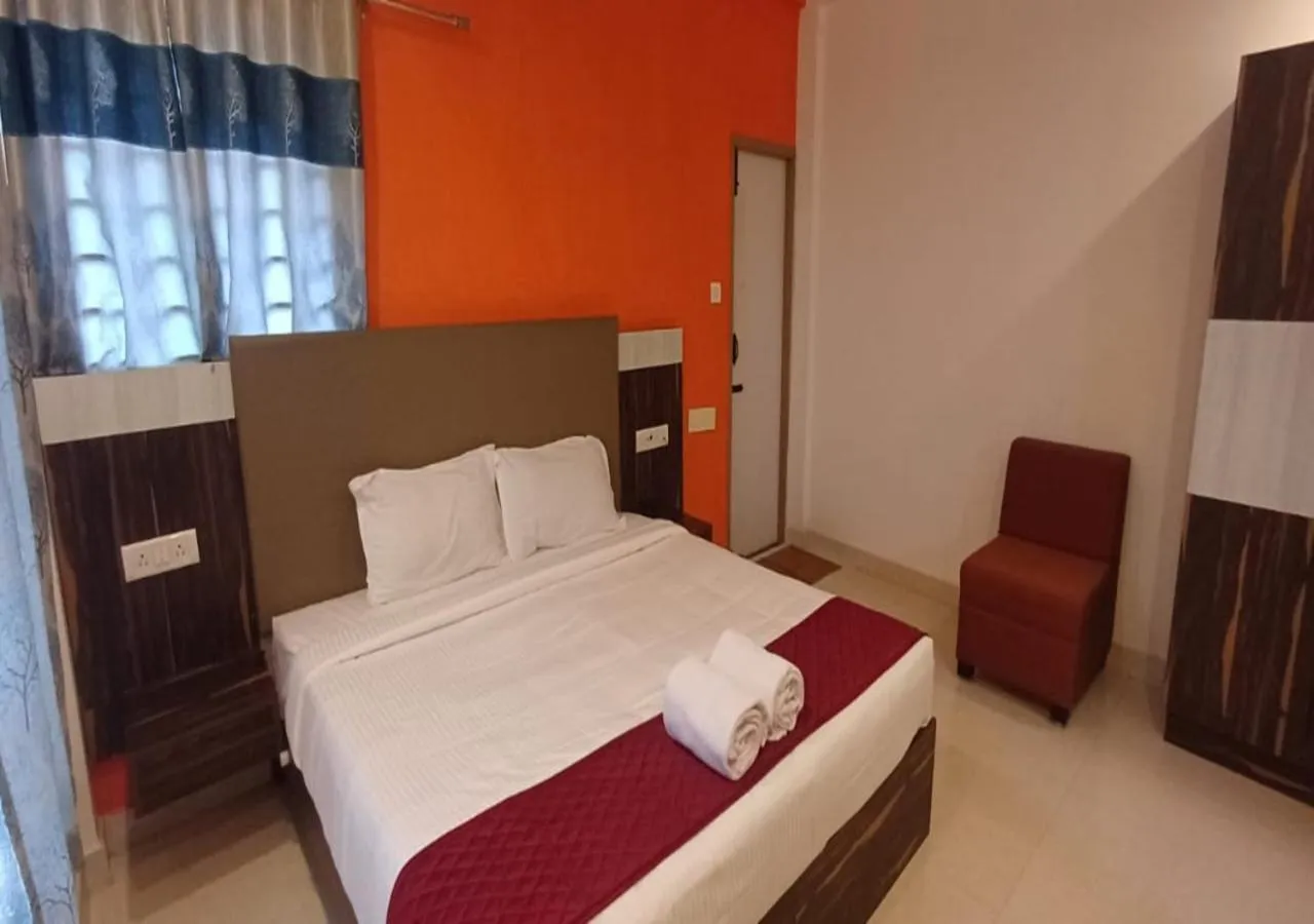 Bedroom, Bed in MM Park Inn