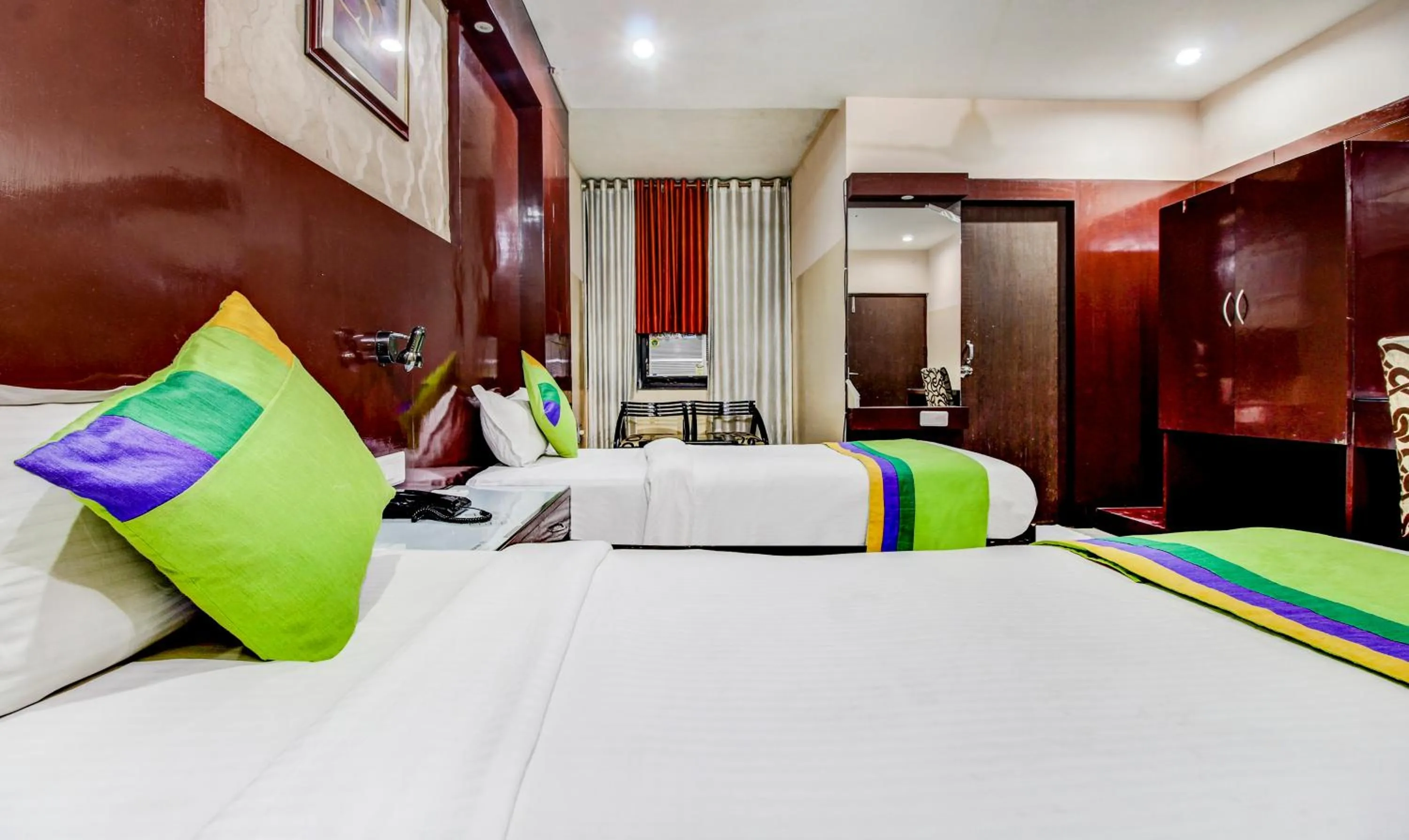 Breakfast, Bed in Hotel Amanda