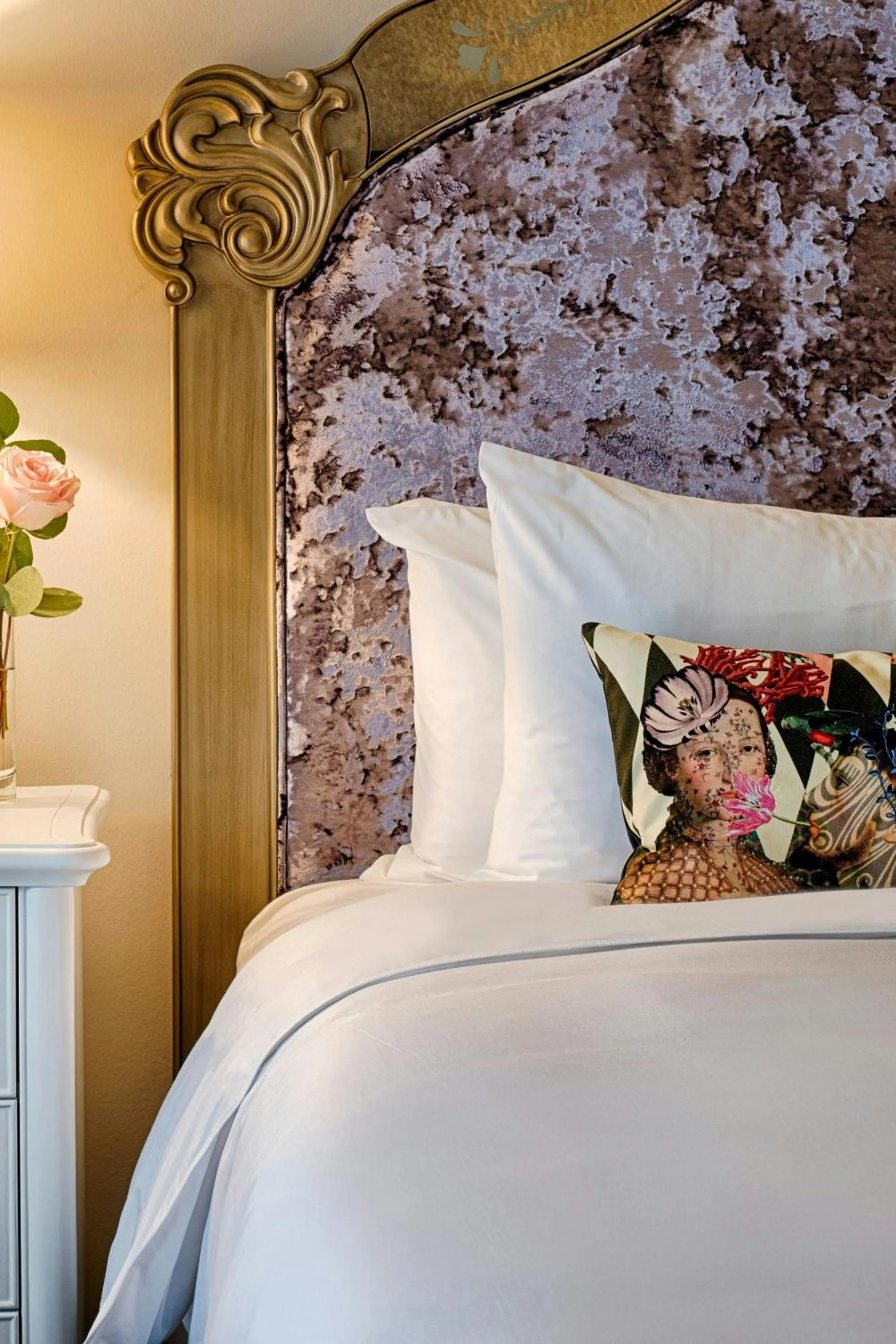 Photo of the whole room, Bed in JW Marriott Savannah Plant Riverside District