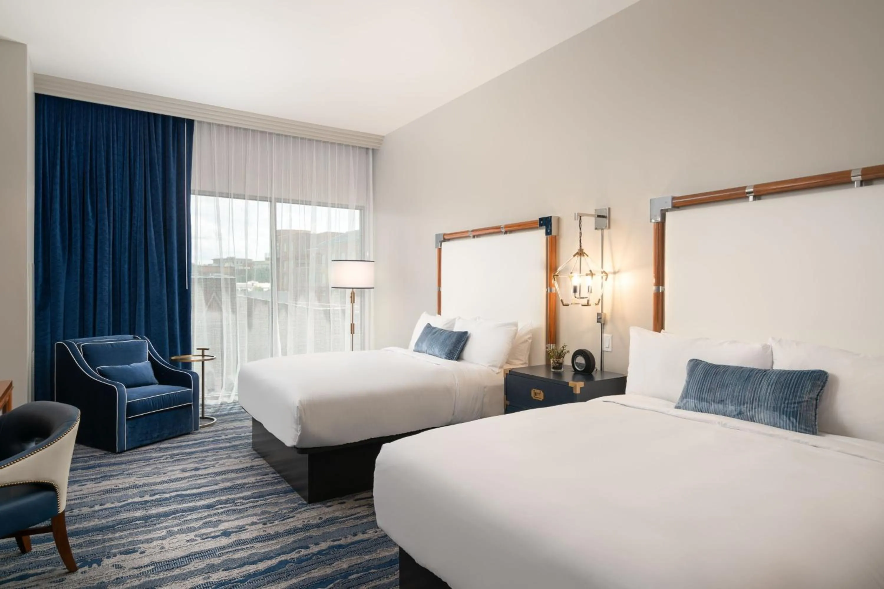Photo of the whole room, Bed in JW Marriott Savannah Plant Riverside District