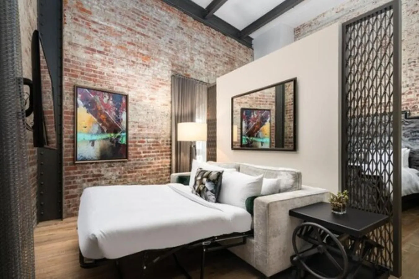 Living room, Bed in JW Marriott Savannah Plant Riverside District