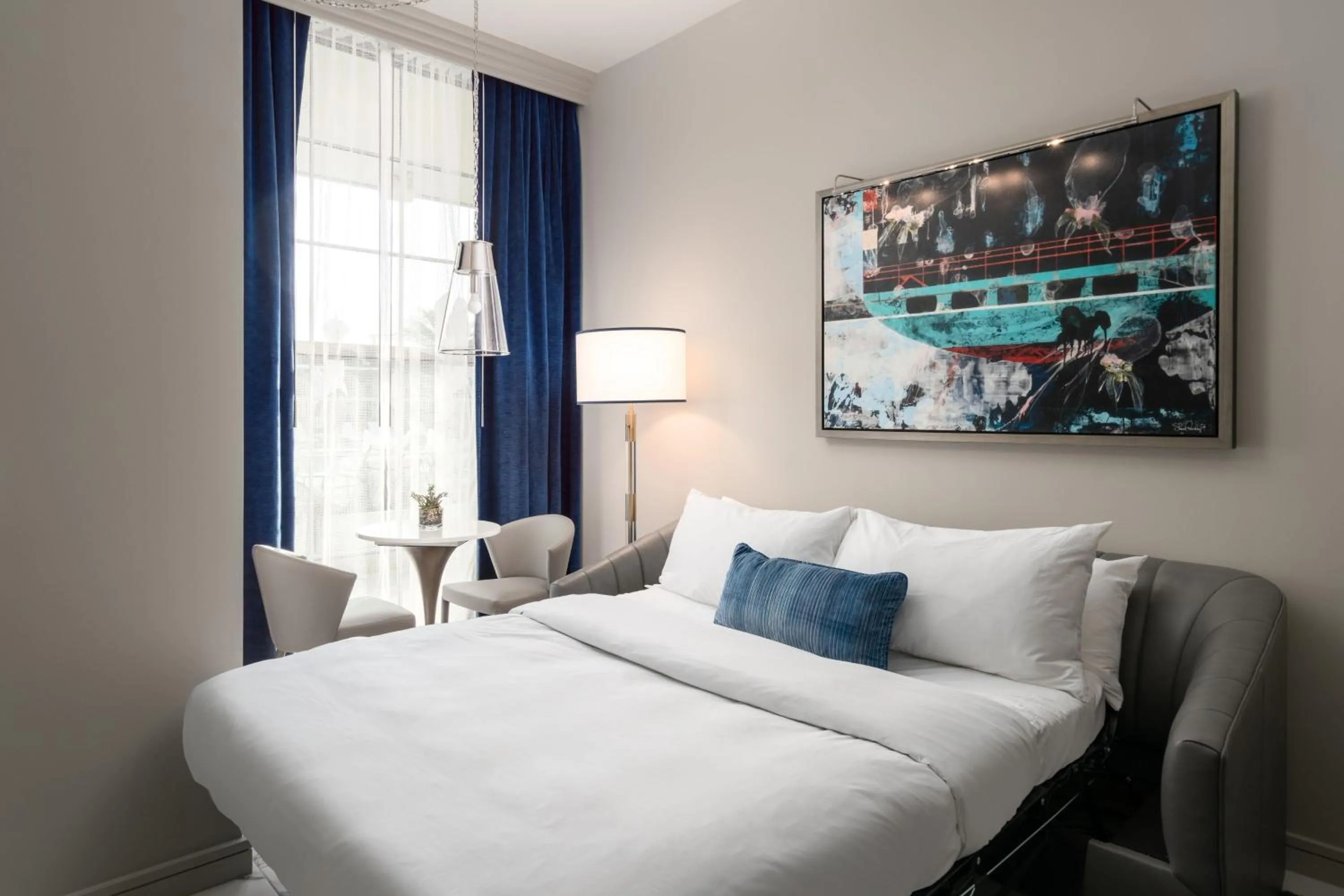 Photo of the whole room, Bed in JW Marriott Savannah Plant Riverside District