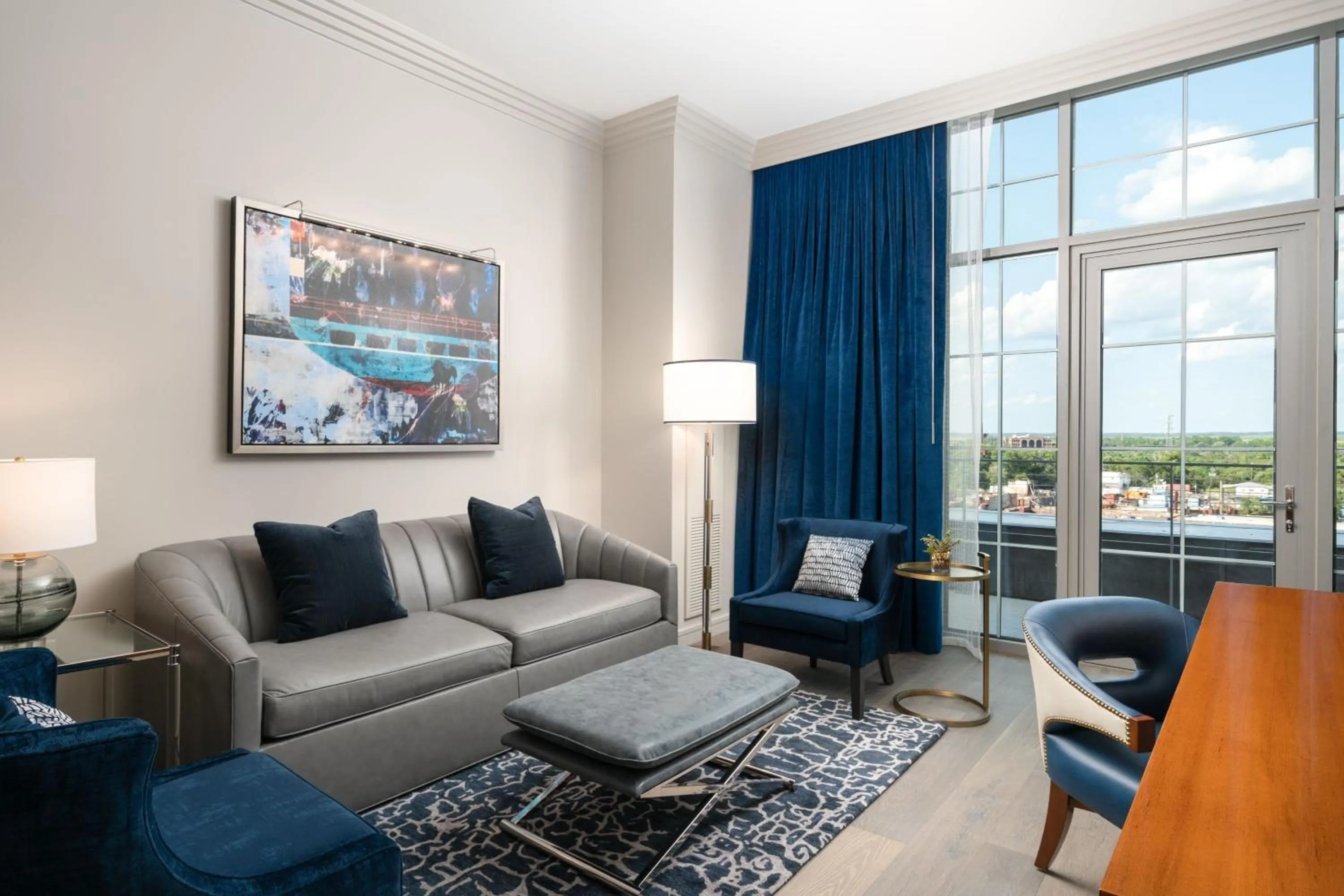 Living room in JW Marriott Savannah Plant Riverside District