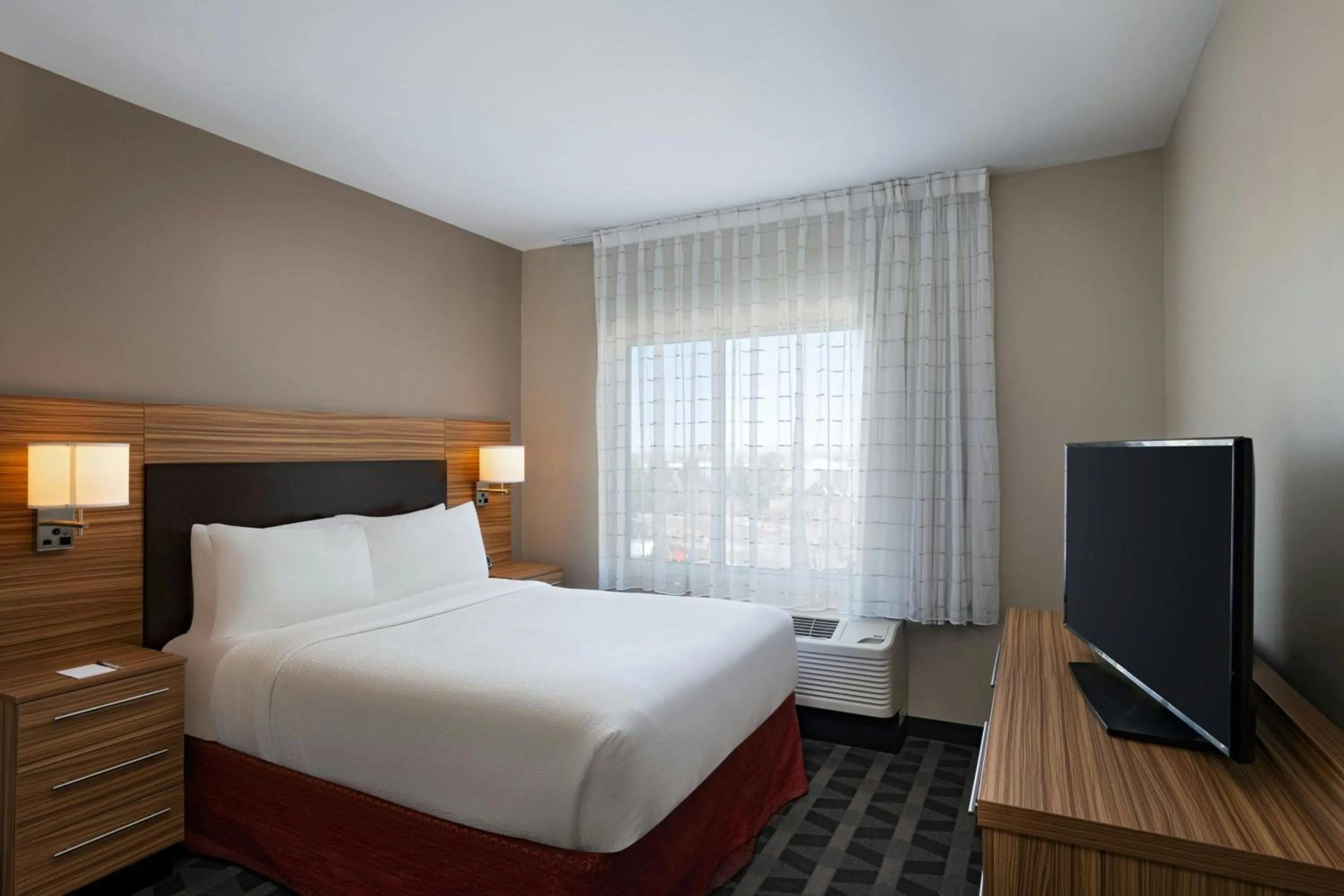 Bedroom, Bed in TownePlace Suites El Paso North