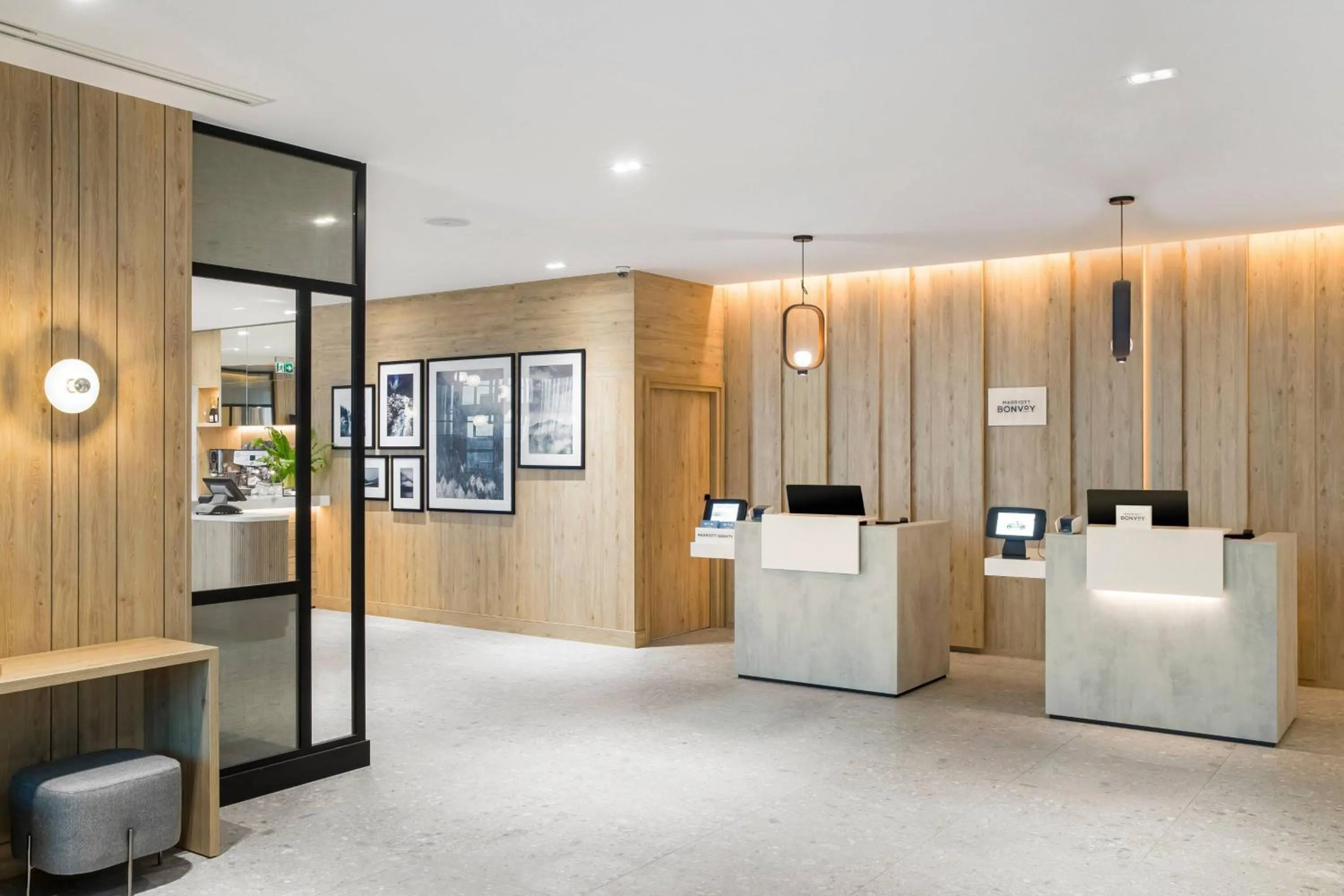 Lobby or reception in Courtyard by Marriott Inverness Airport