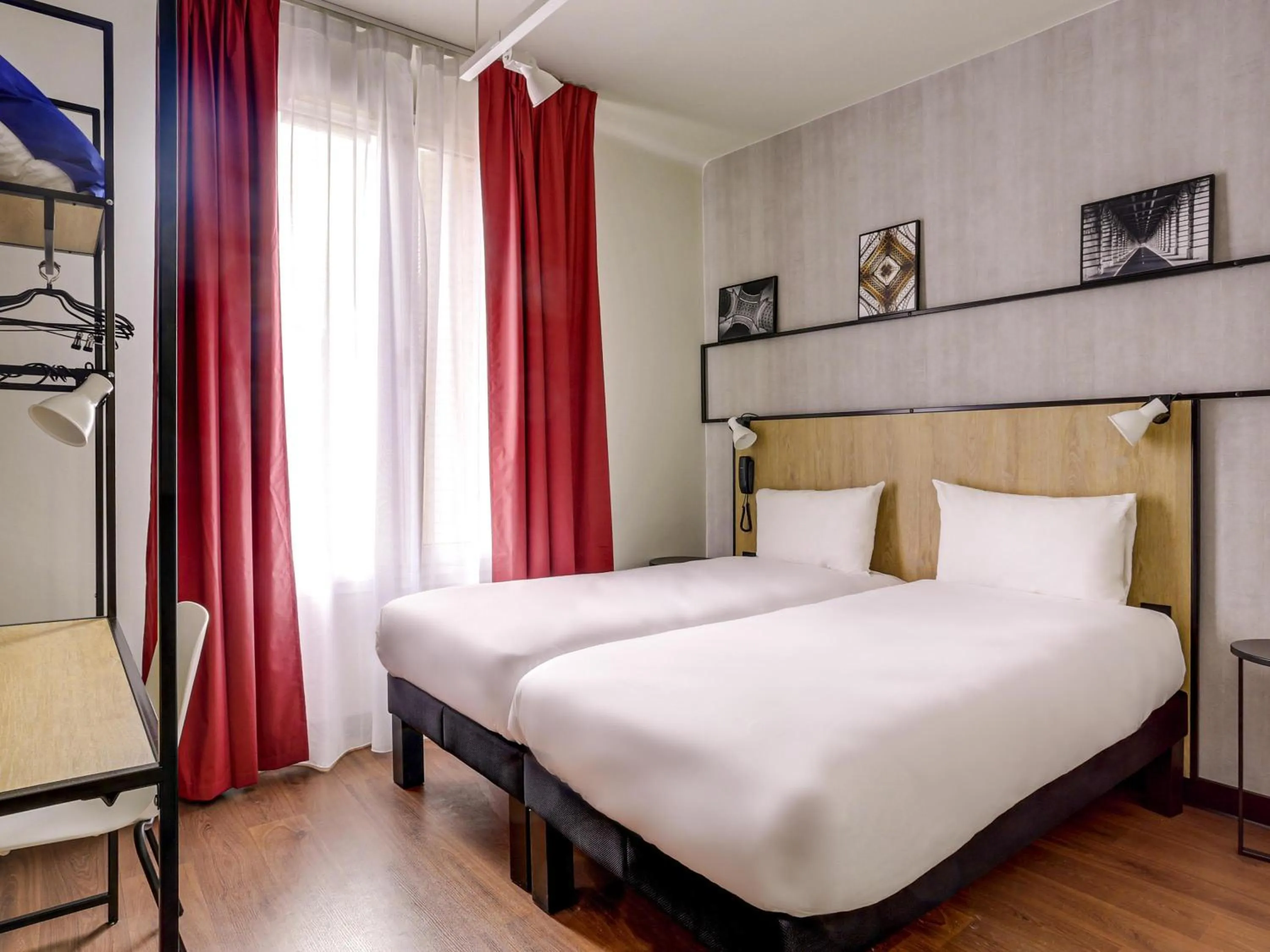 Bedroom, Bed in ibis Daumesnil Porte Doree