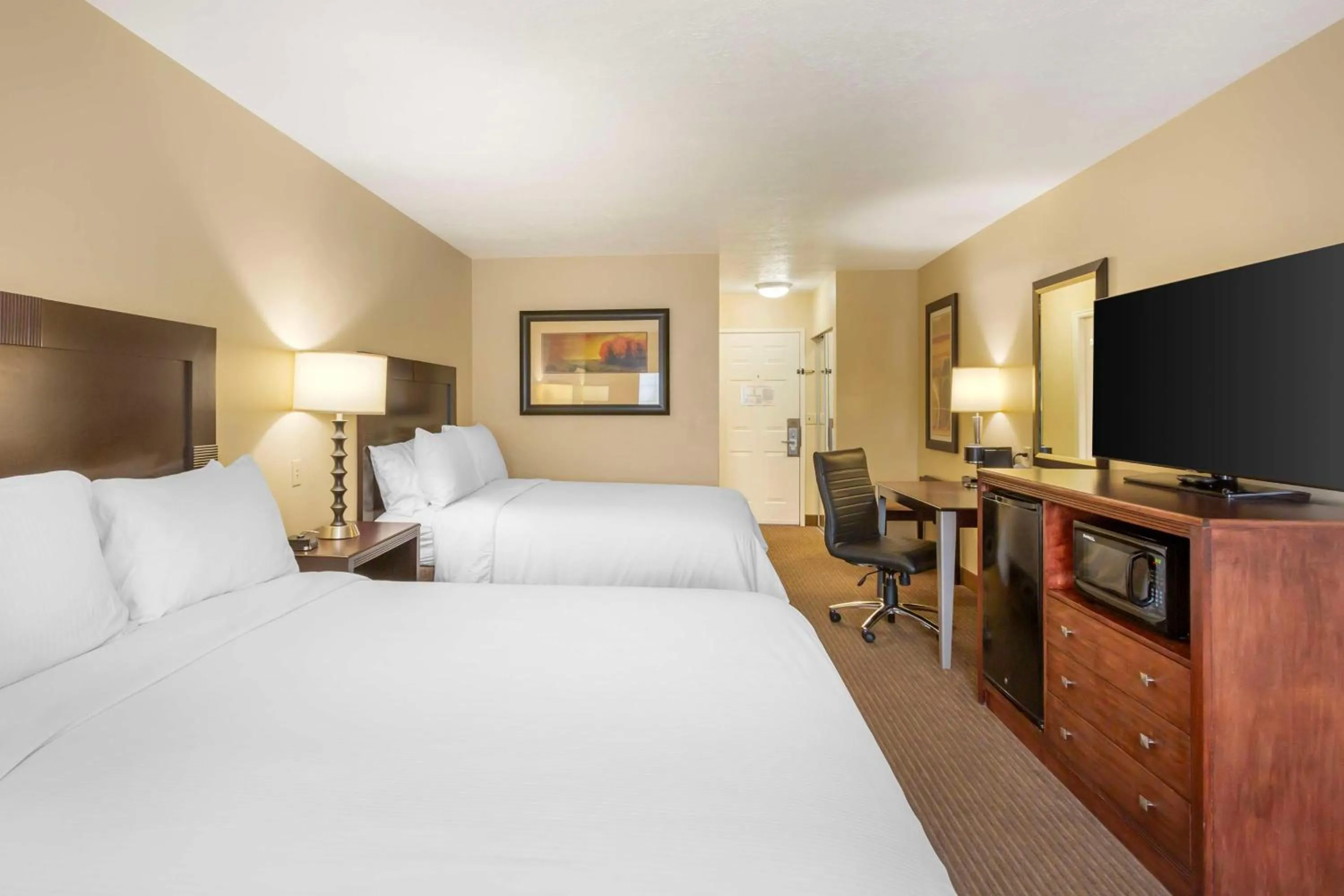 Bedroom, Bed in Best Western PLUS Cotton Tree Inn