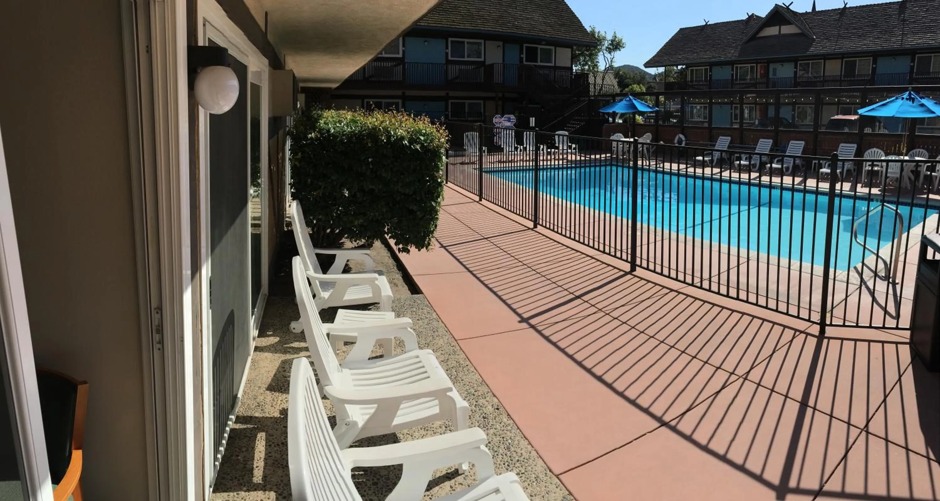 Patio in King Frederik Inn