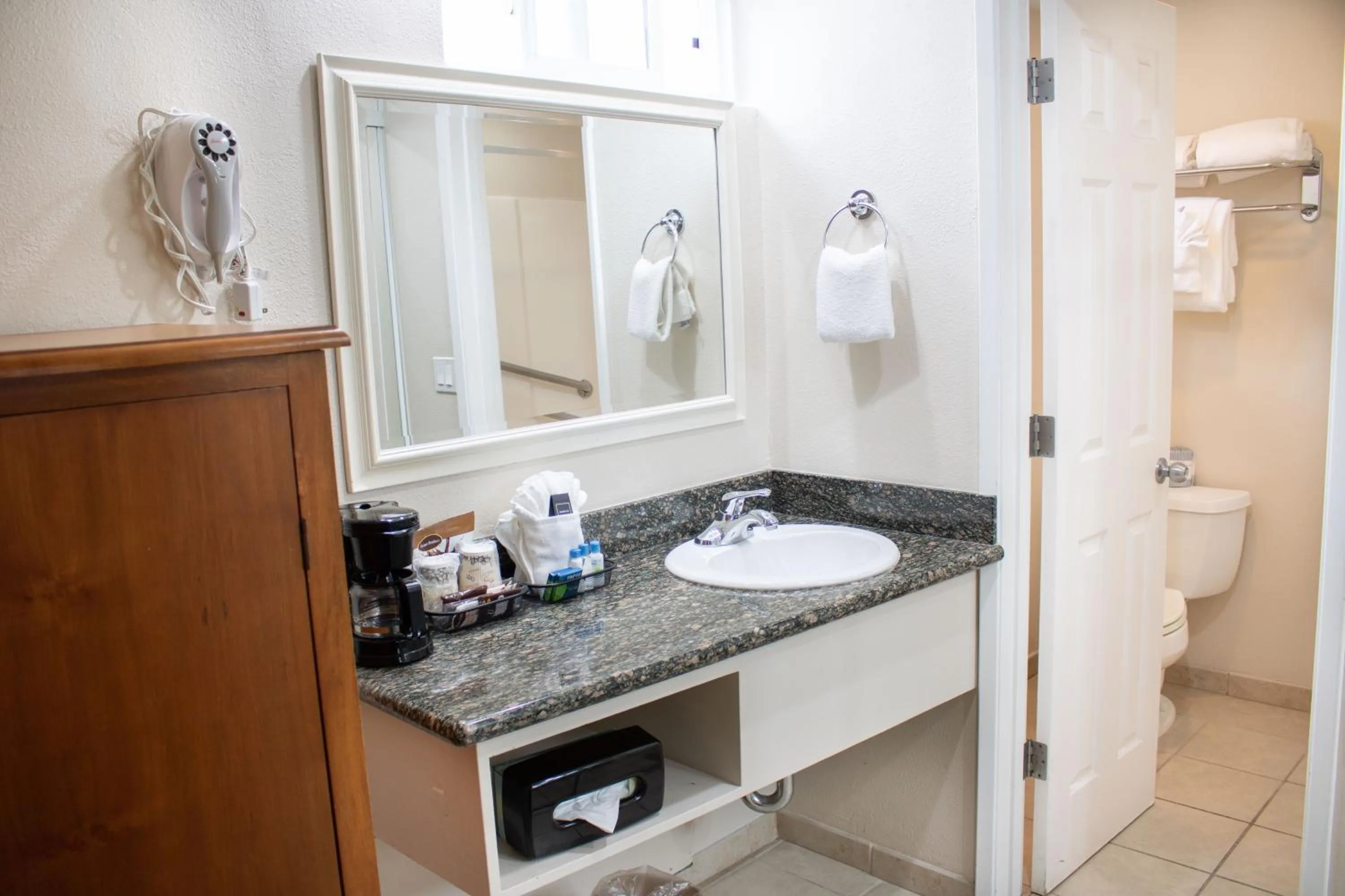Bathroom in King Frederik Inn