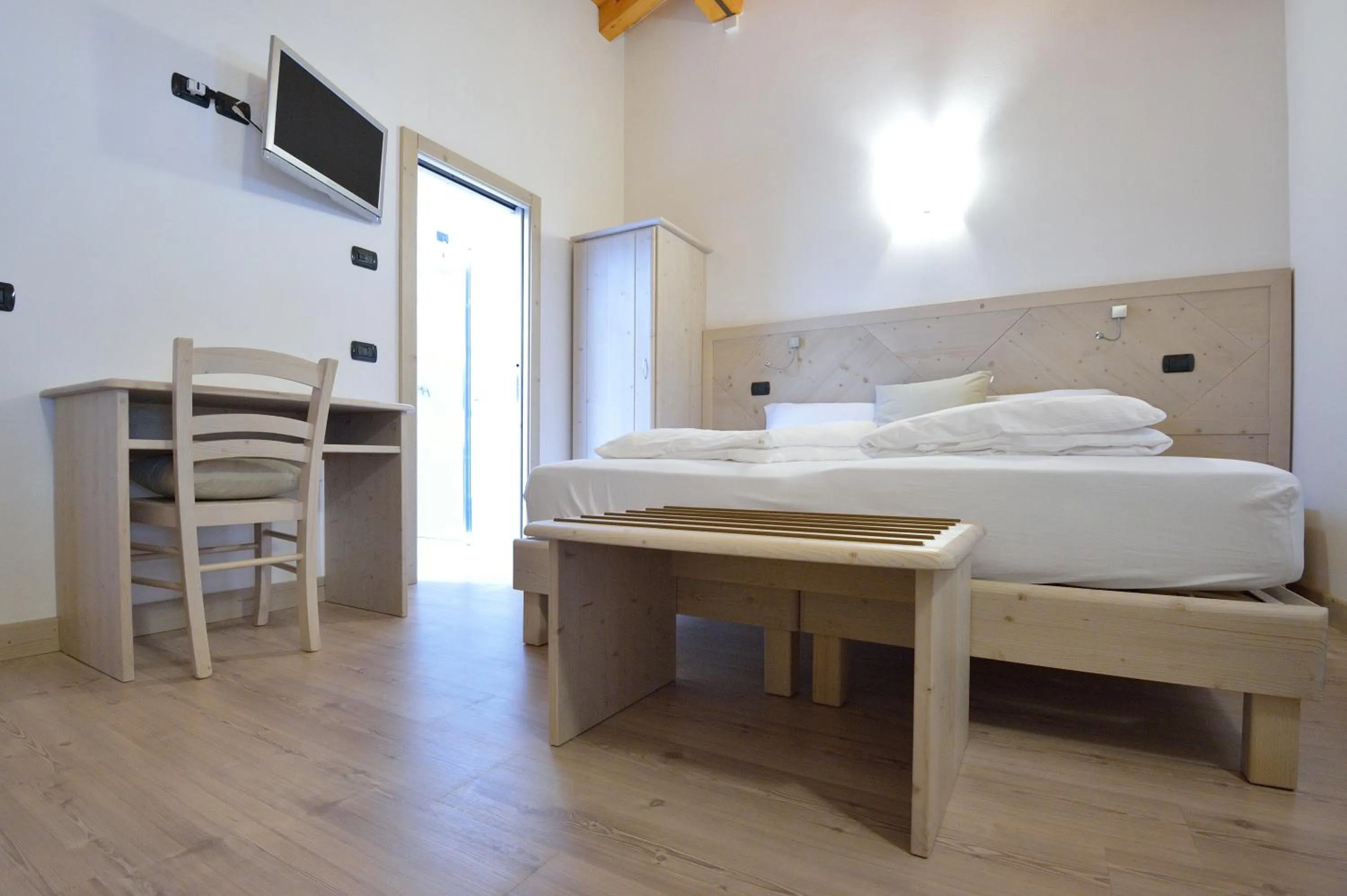 Photo of the whole room, Bed in Ai Vellutai