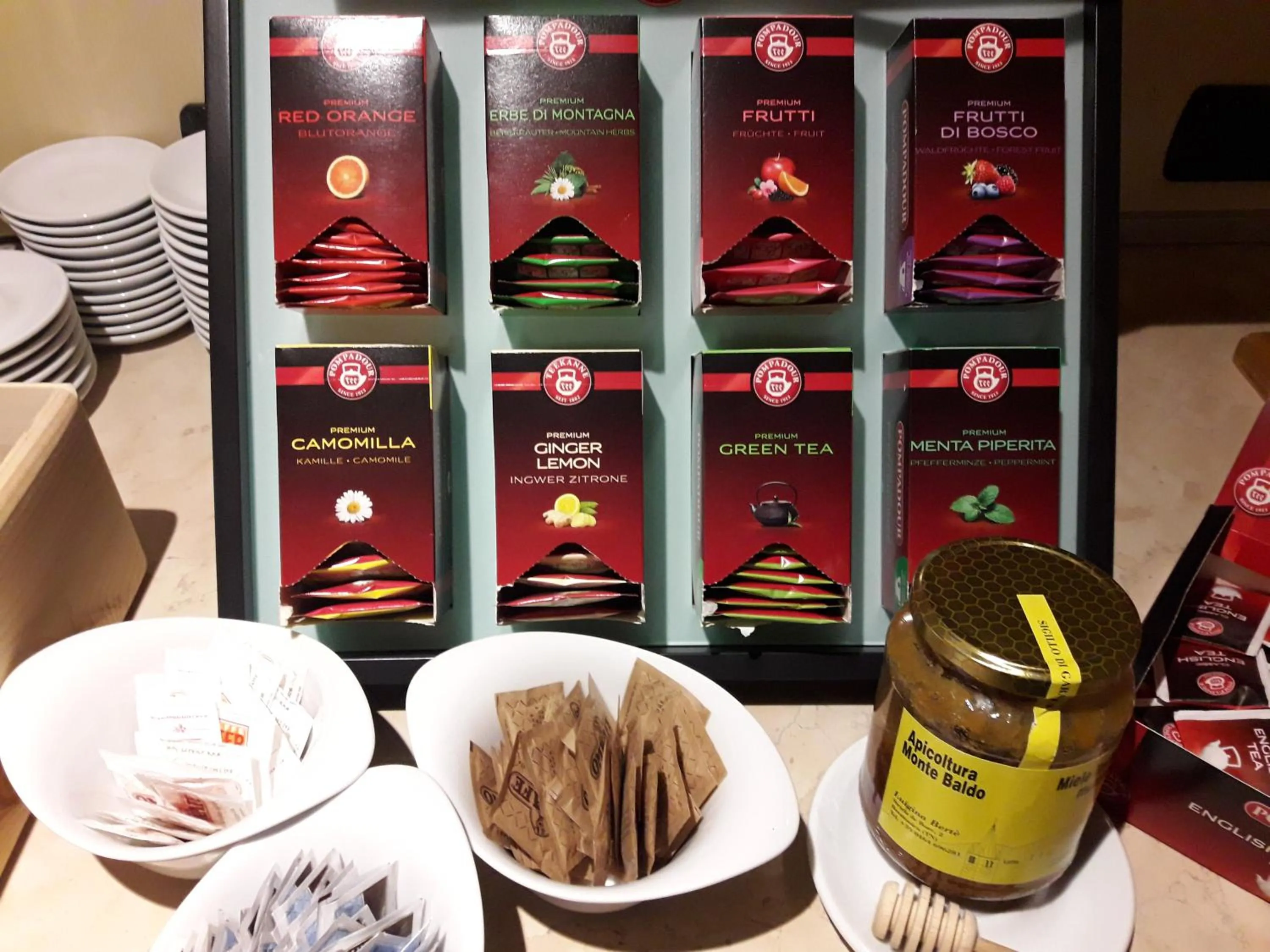 Coffee/tea facilities in Ai Vellutai