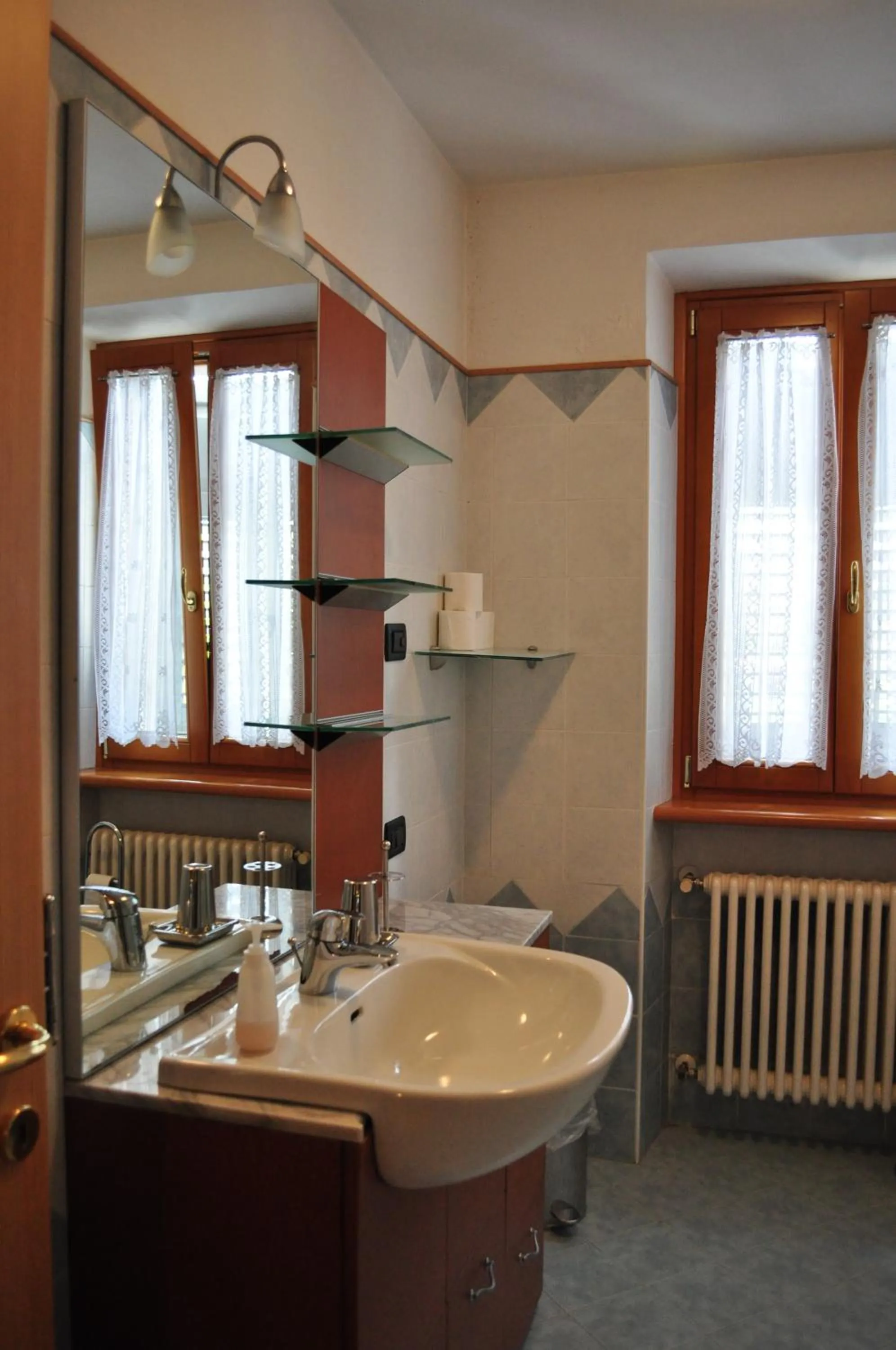 Bathroom in Ai Vellutai
