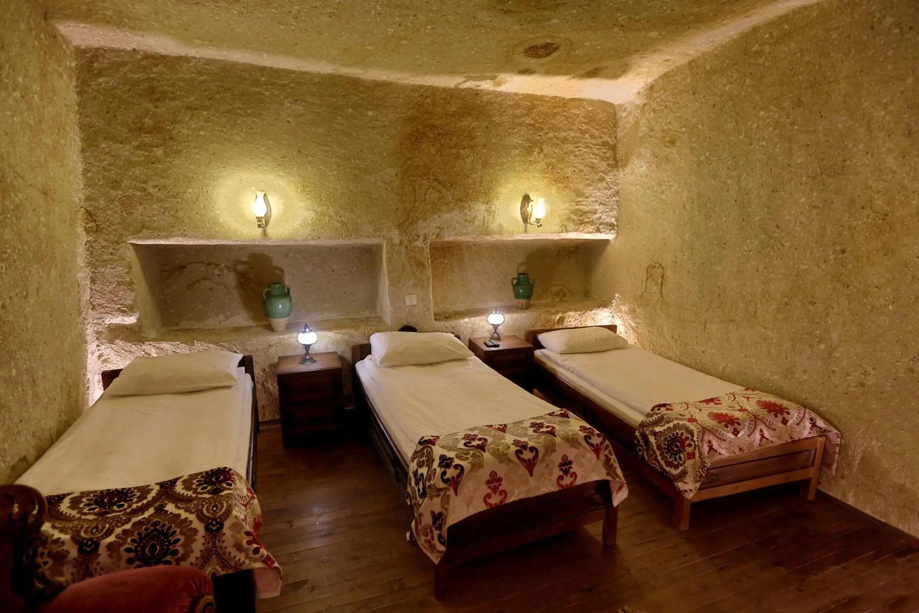 Triple Room with Bathroom in Cappadocia Abras Cave Hotel Triple Room with Bathroom in Cappadocia Abras Cave Hotel