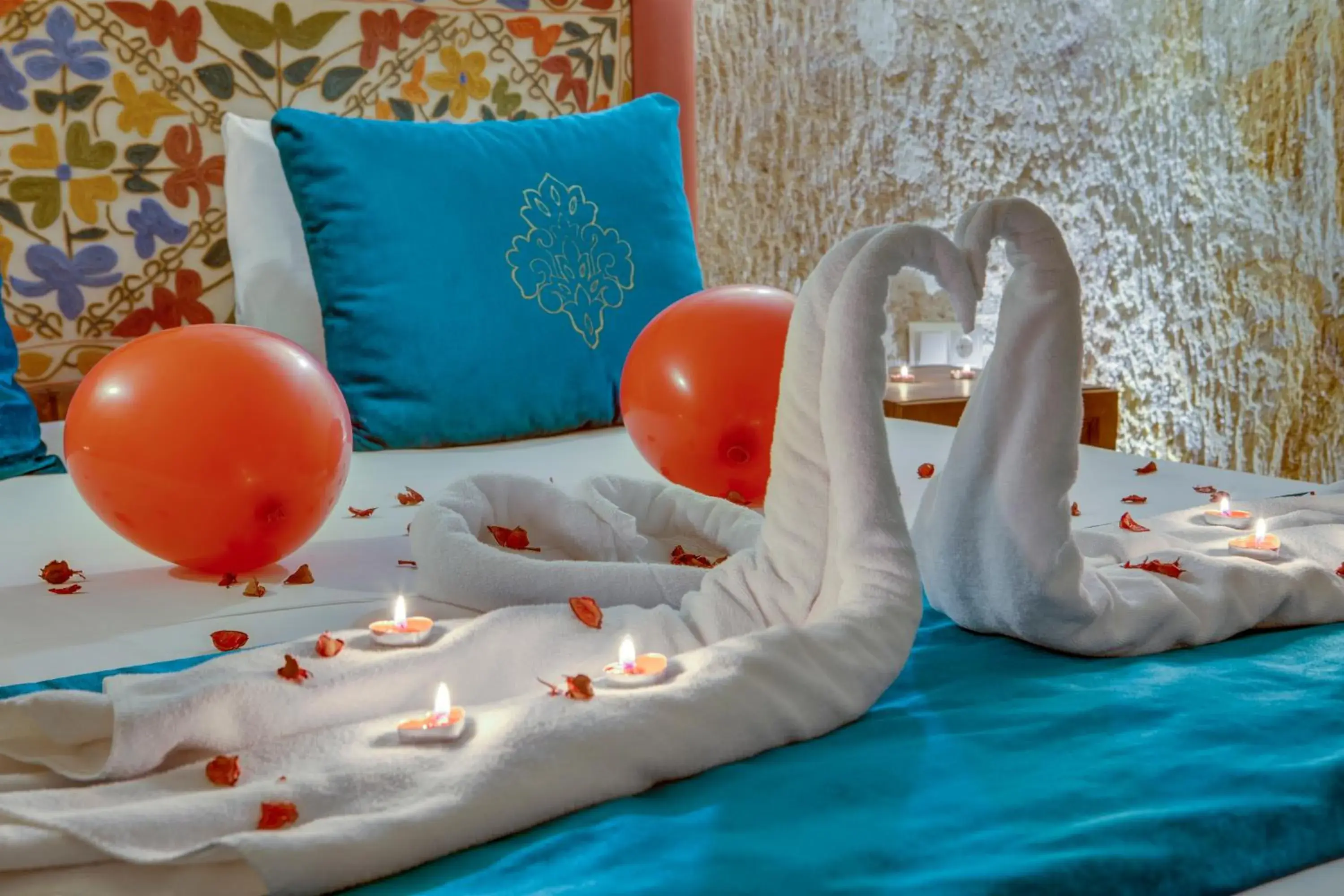 Deluxe Double Room with Bath in Cappadocia Abras Cave Hotel Deluxe Double Room with Bath in Cappadocia Abras Cave Hotel