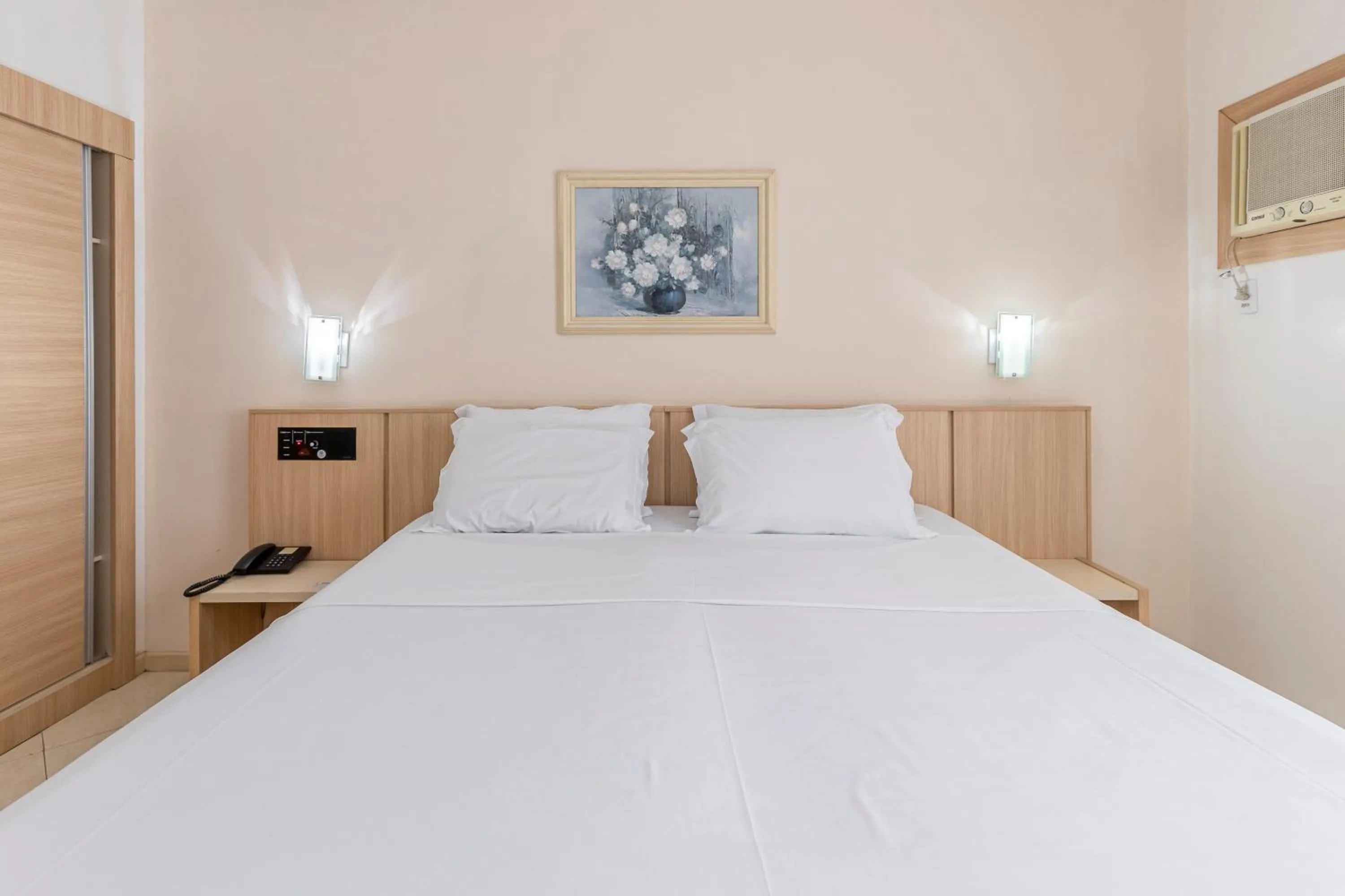 Bedroom, Bed in Hotel Açores