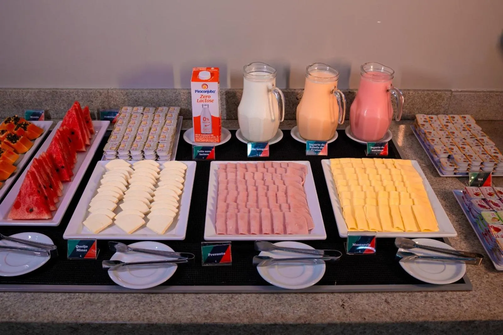 Buffet breakfast in Hotel Açores