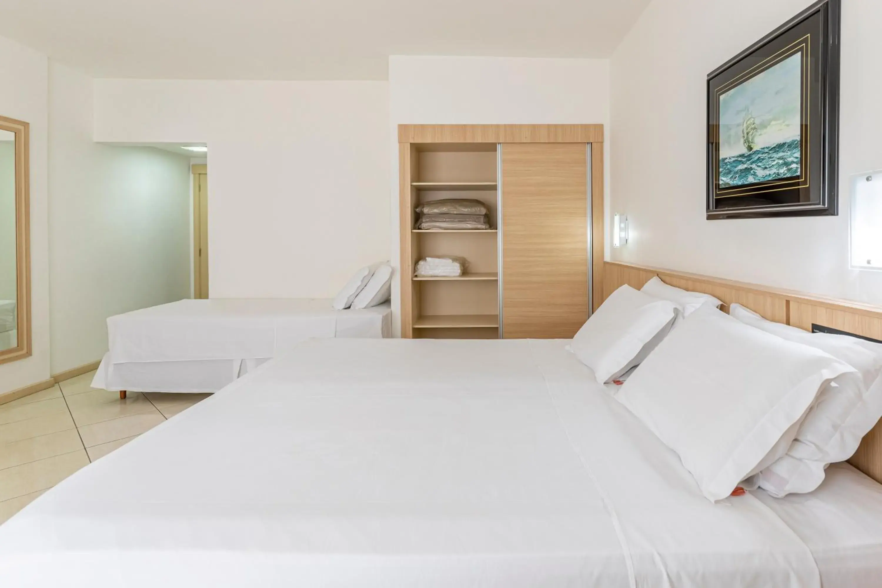 Standard Family Room in Hotel Açores Standard Family Room in Hotel Açores