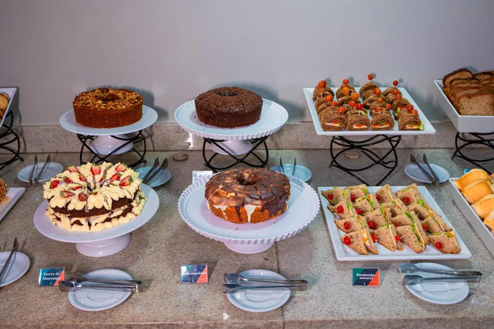 Buffet breakfast in Hotel Açores