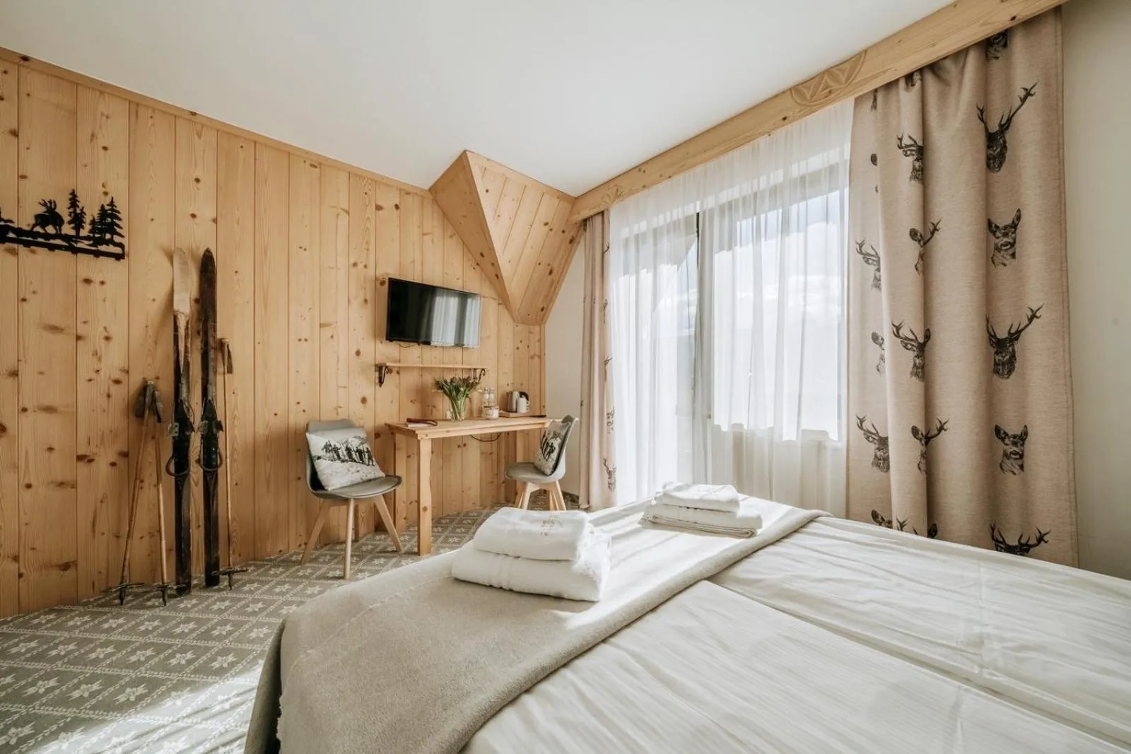 TV and multimedia, Bed in Willa Swoboda Garden Spa