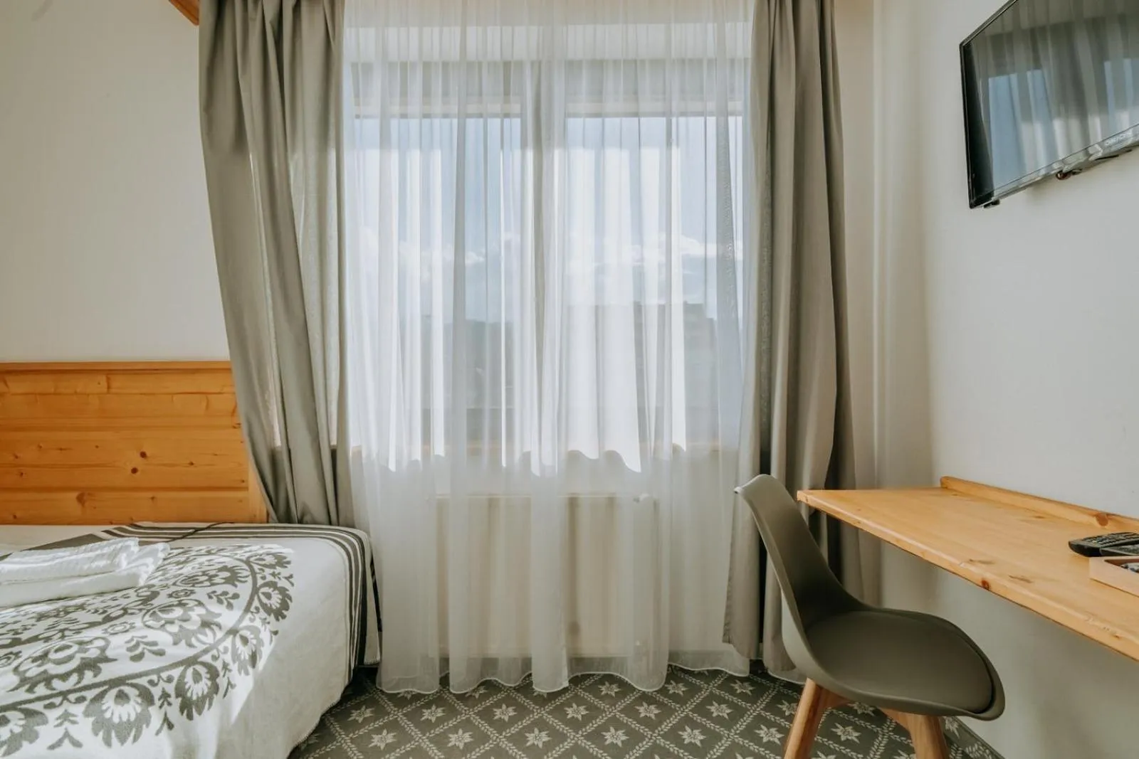 TV and multimedia, Bed in Willa Swoboda Garden Spa