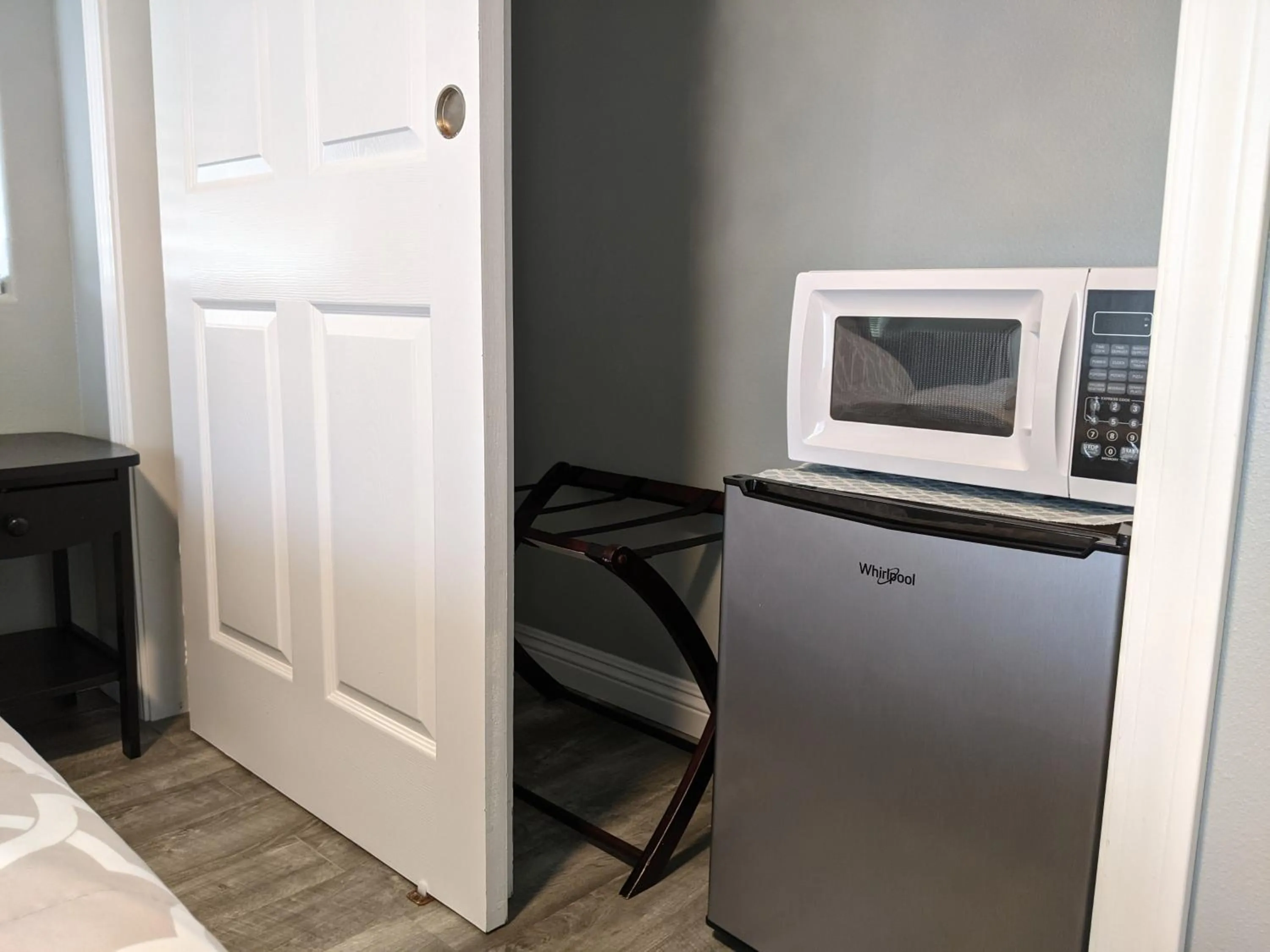 Drinks in Ocean Breeze Inn