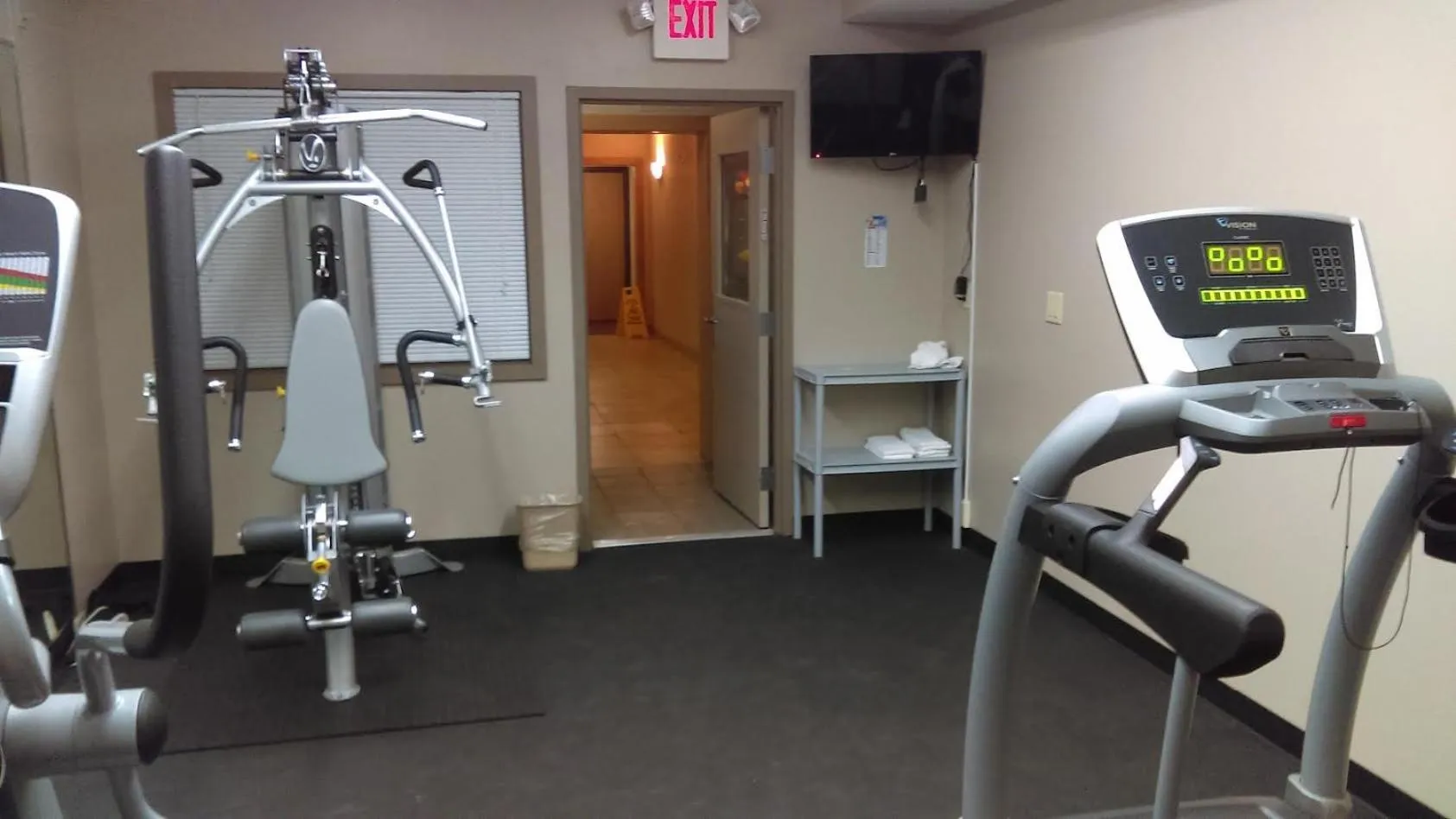 Fitness centre/facilities in Super 8 by Wyndham Monticello