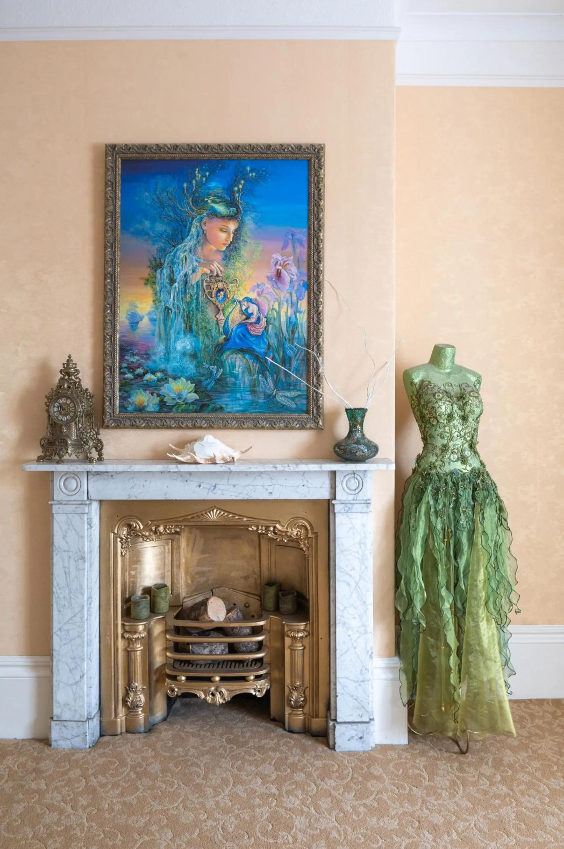 Living room in Enchanted Manor