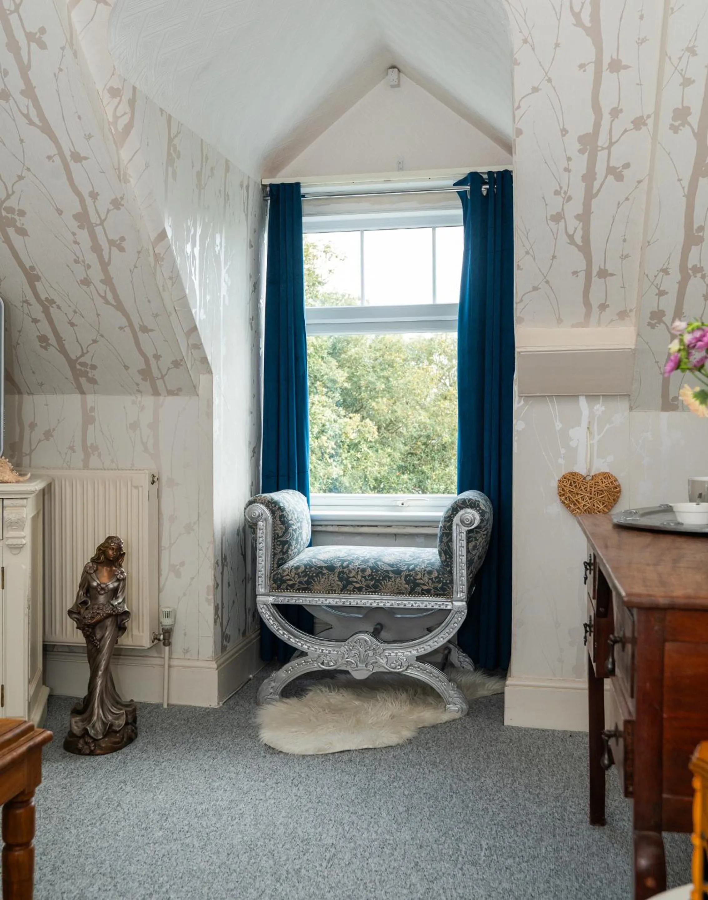 Living room in Enchanted Manor